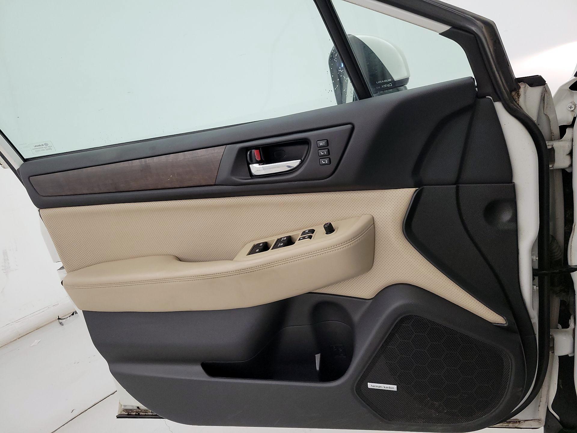 Thumbnail: 2016 Subaru Outback - 12