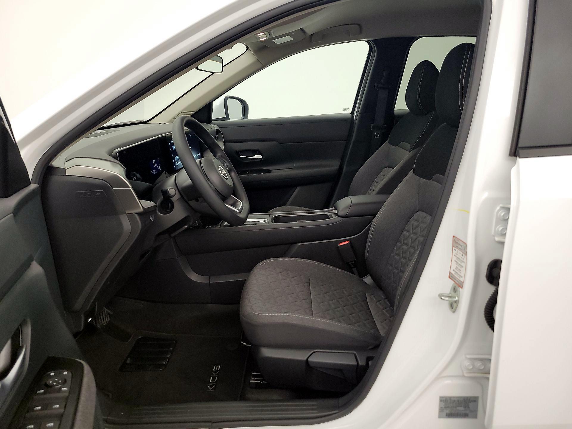 Thumbnail: 2025 Nissan Kicks - 11