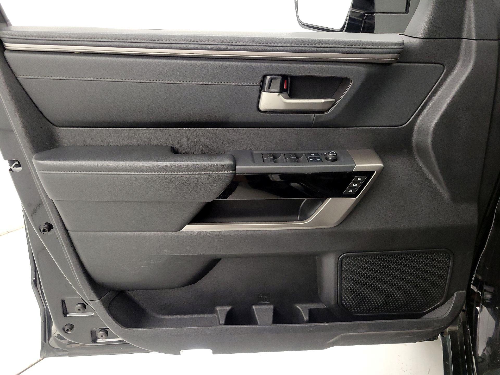 Thumbnail: 2022 Toyota Tundra - 12