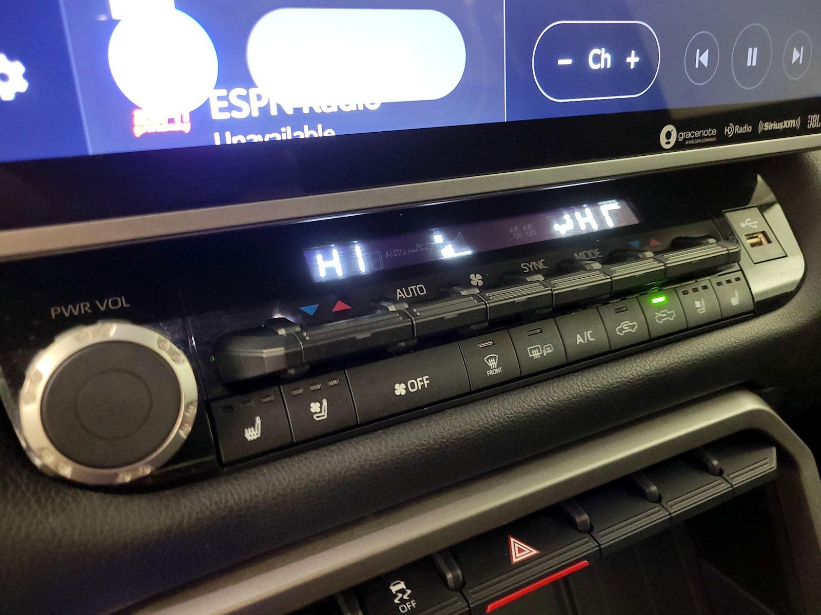 2022 Toyota Tundra Limited - Photo 17