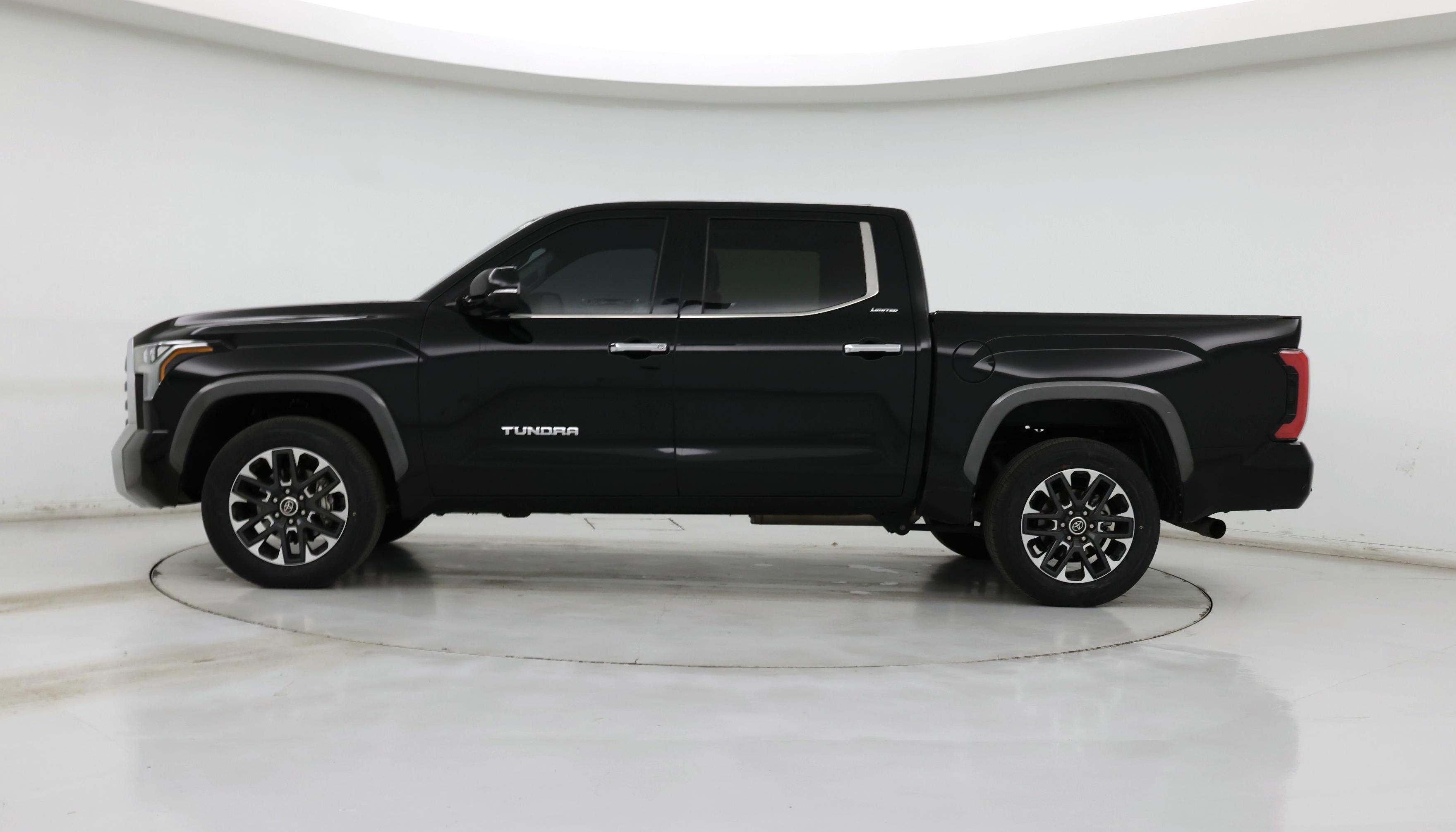 Thumbnail: 2022 Toyota Tundra - 3