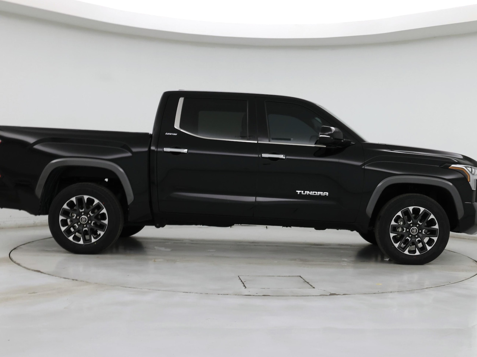 2022 Toyota Tundra Limited - Photo 8