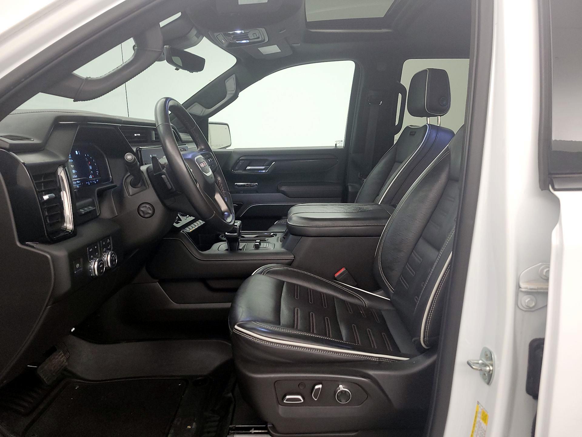 Thumbnail: 2023 GMC Sierra 1500 - 11