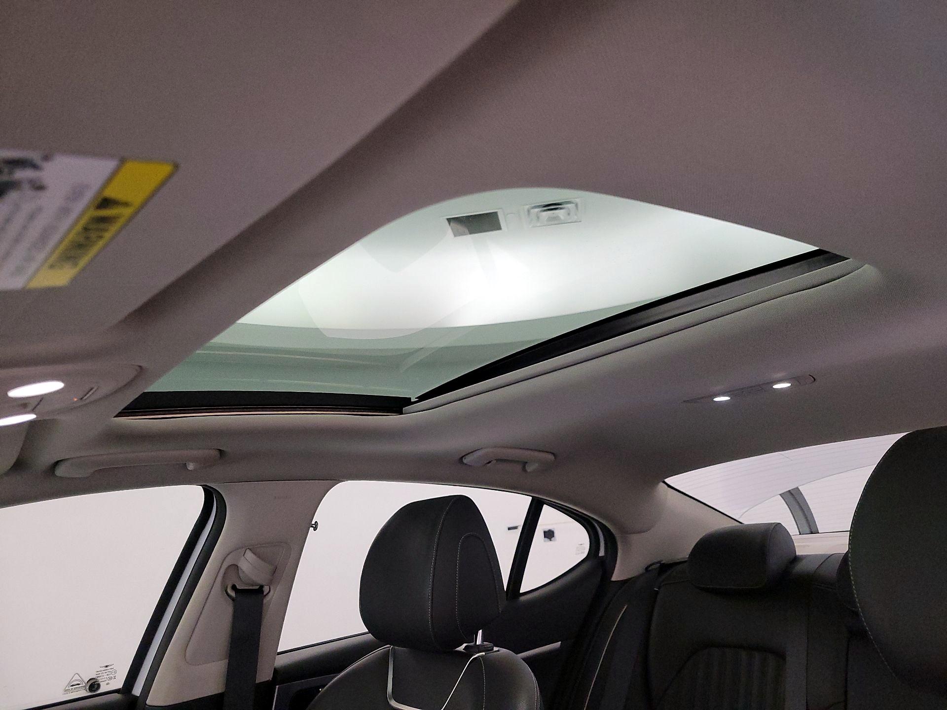 Thumbnail: 2019 Genesis G70 - 20