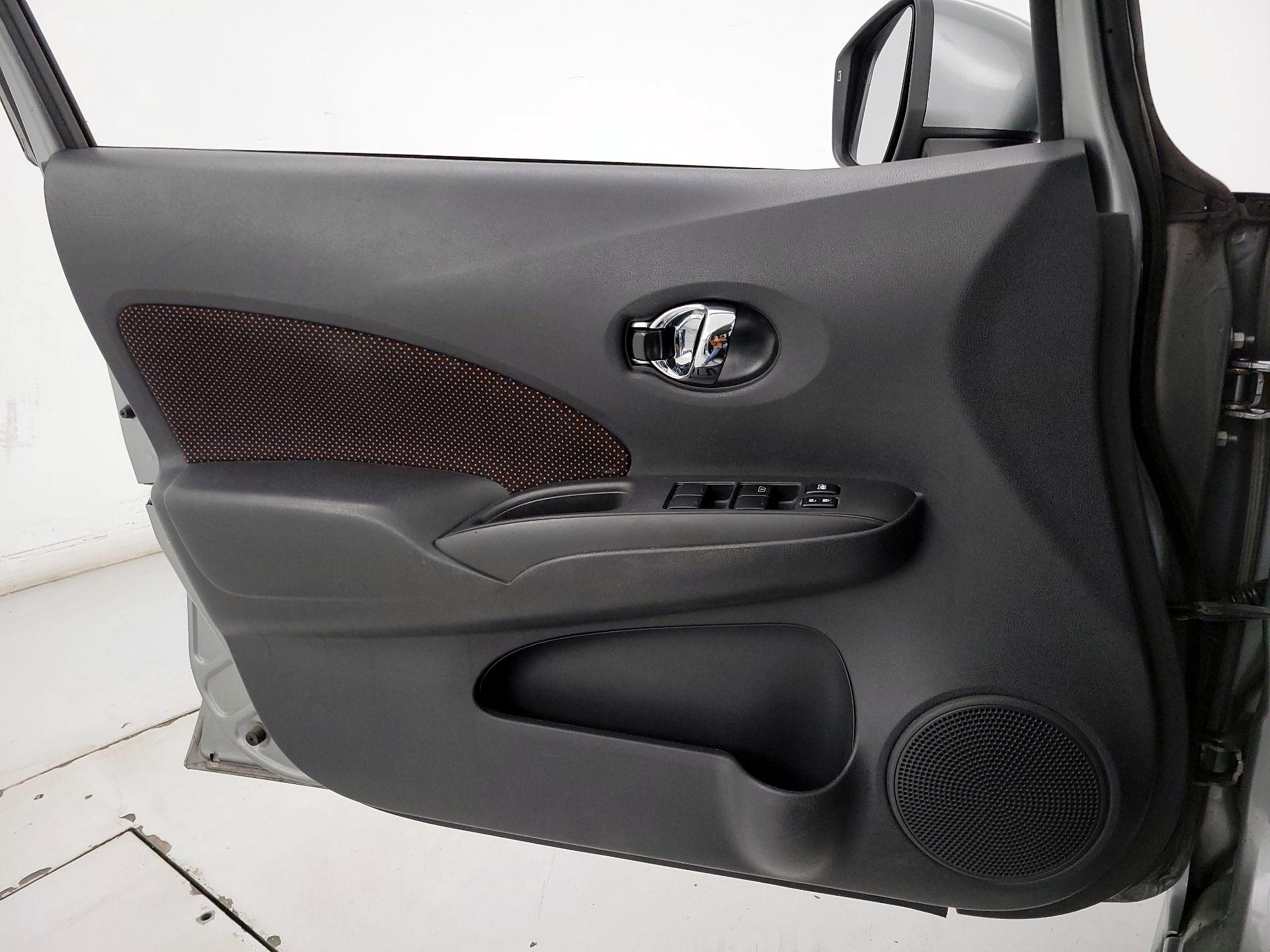 Thumbnail: 2015 Nissan Versa Note - 12