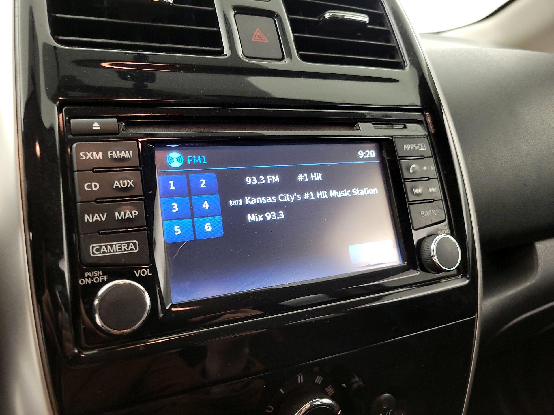 Thumbnail: 2015 Nissan Versa Note - 16