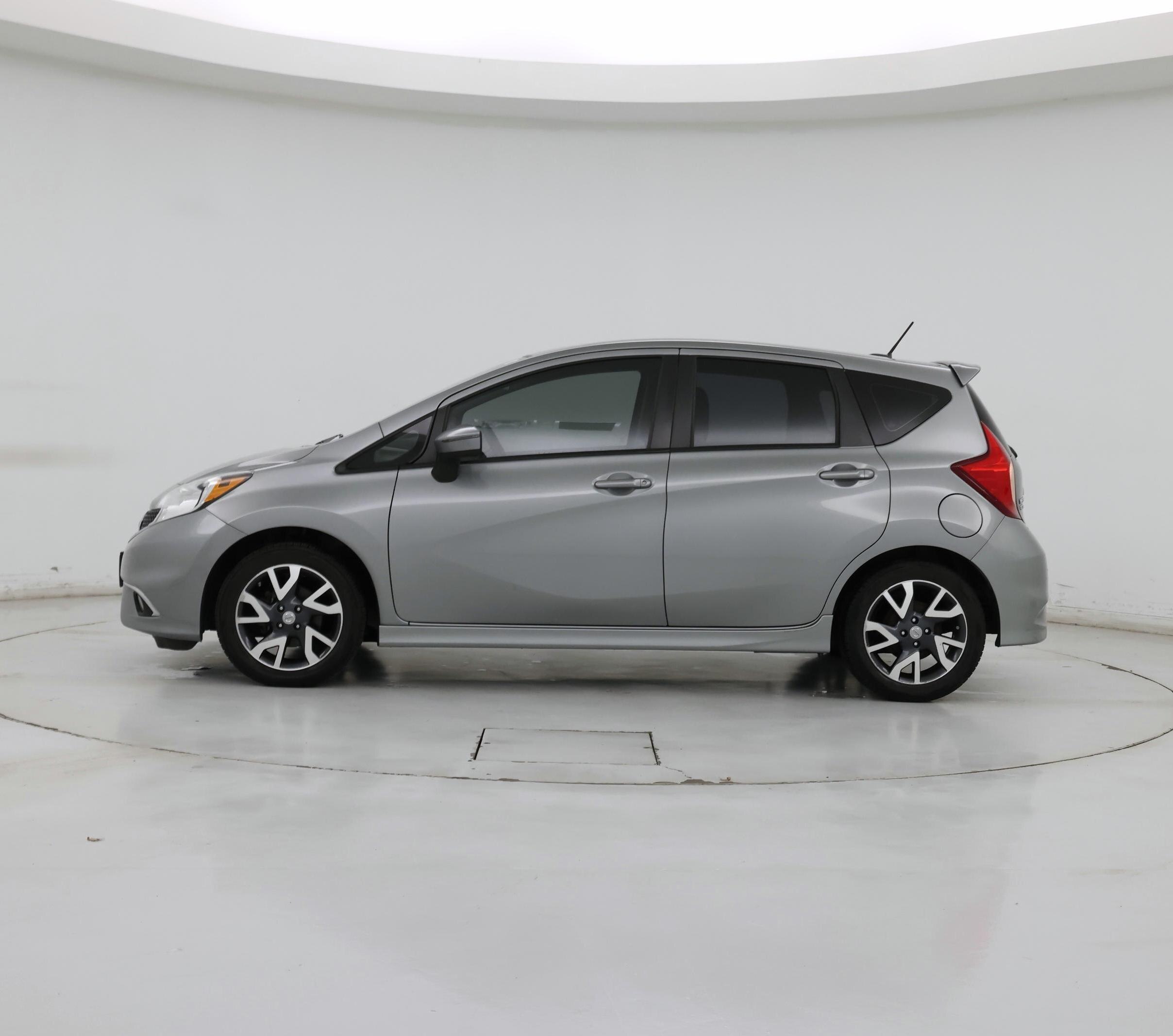 Thumbnail: 2015 Nissan Versa Note - 3