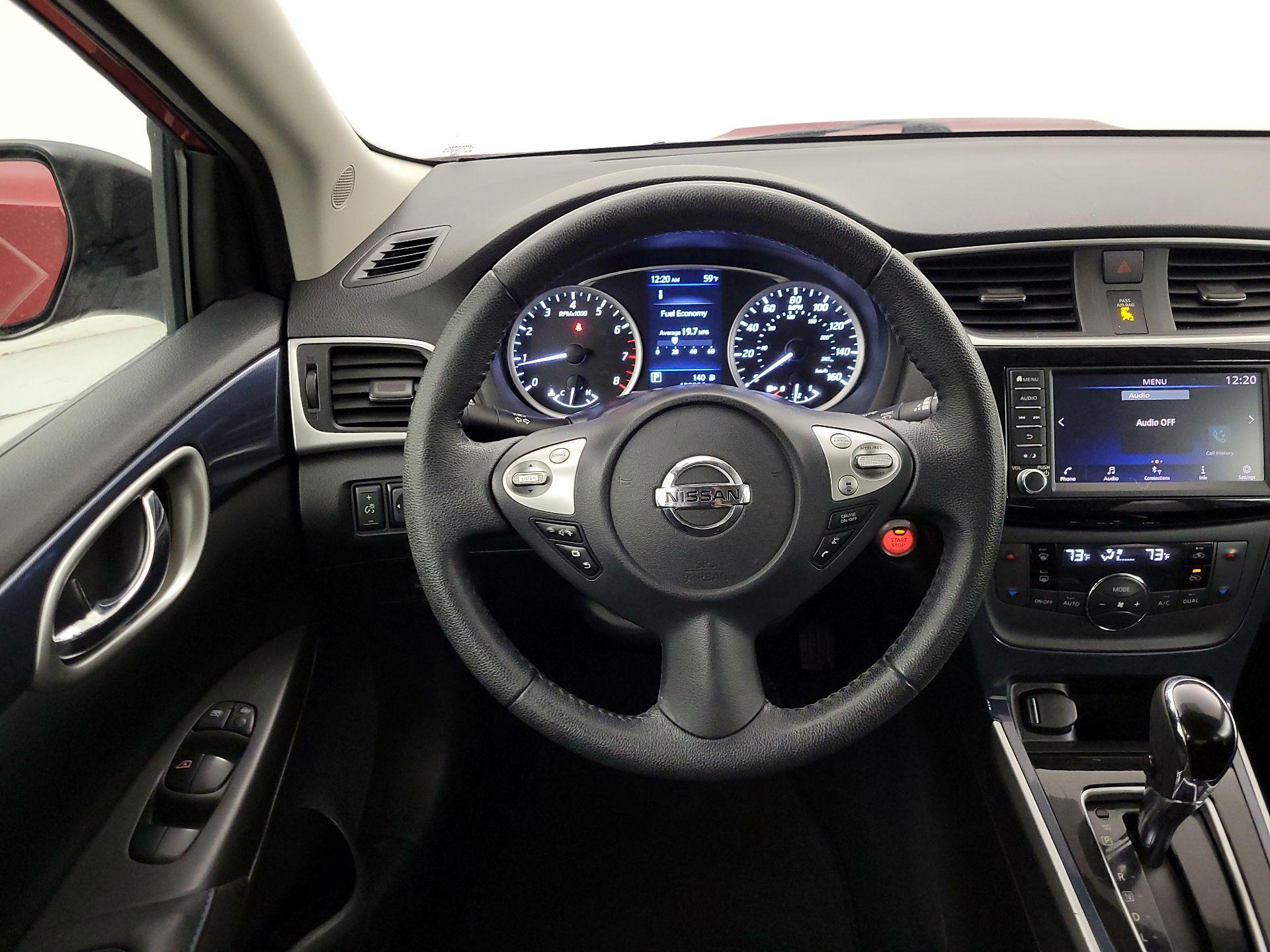 Thumbnail: 2019 Nissan Sentra - 10