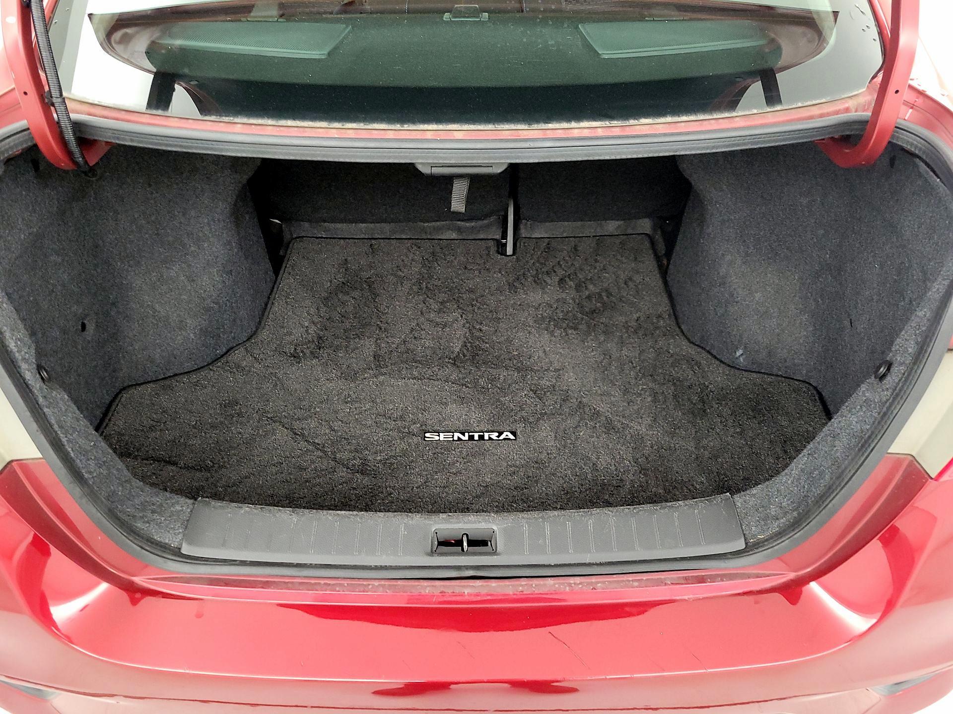 Thumbnail: 2019 Nissan Sentra - 20