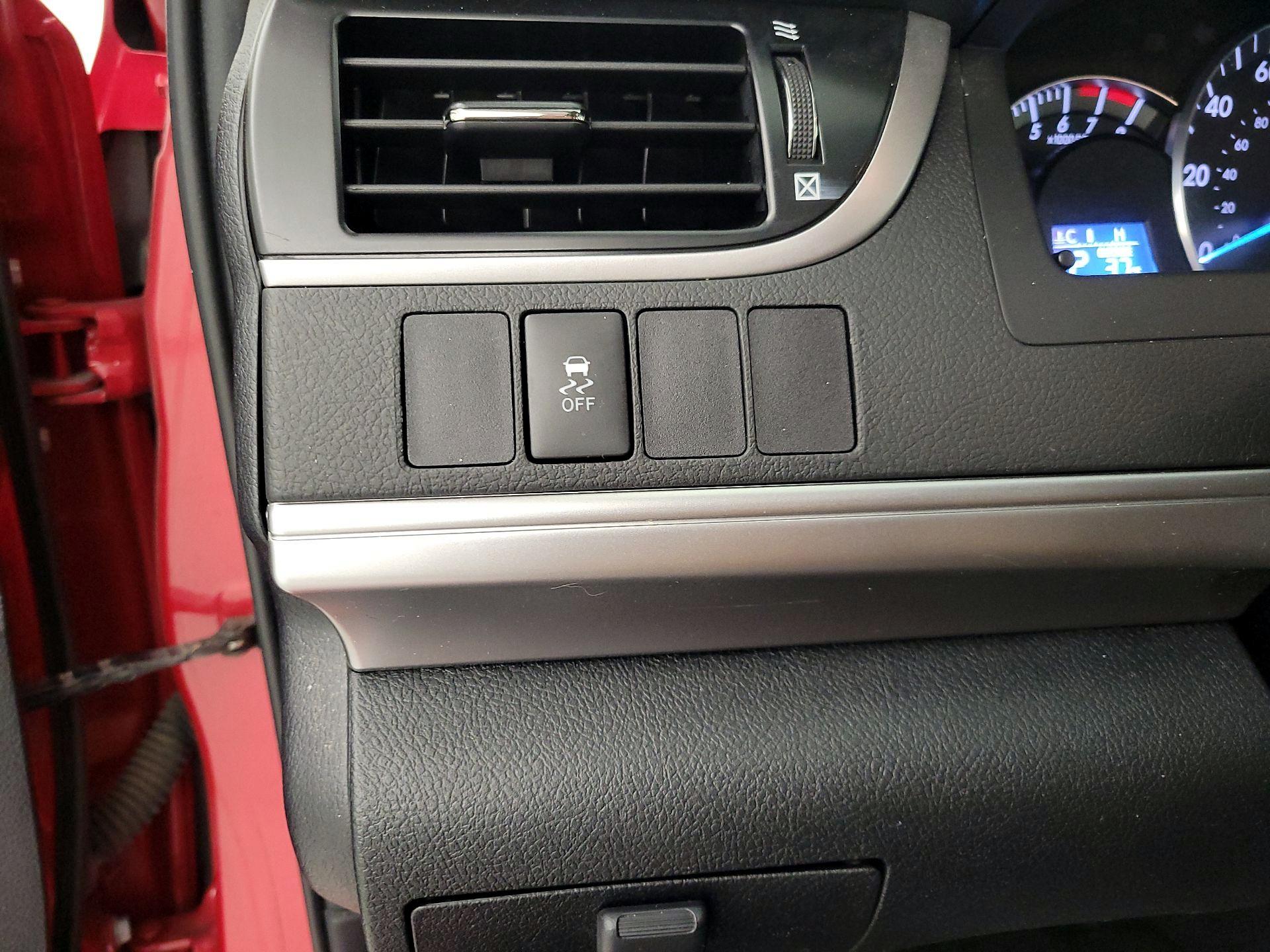 Thumbnail: 2014 Toyota Camry - 13