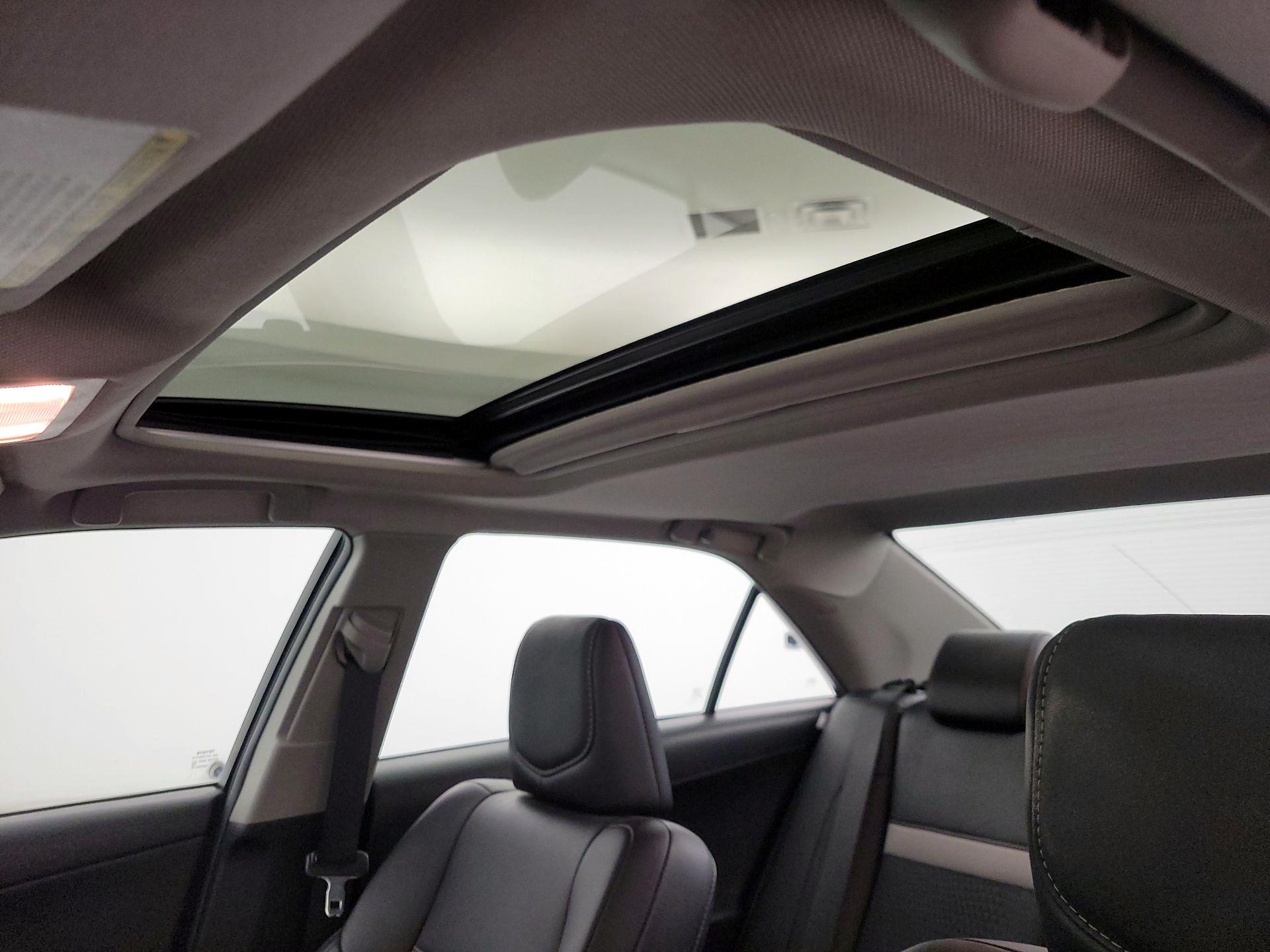 Thumbnail: 2014 Toyota Camry - 18