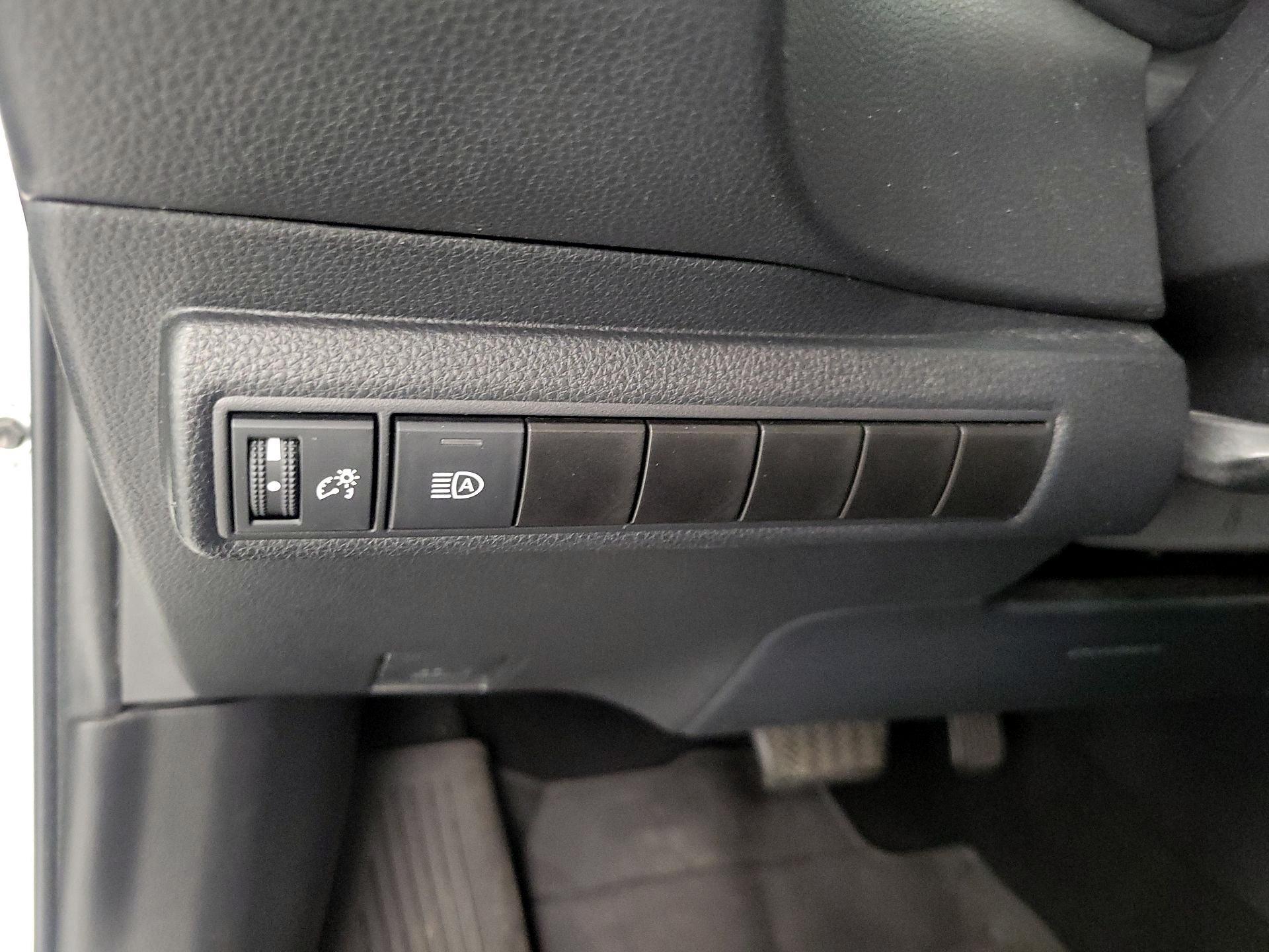 Thumbnail: 2020 Toyota Corolla - 13