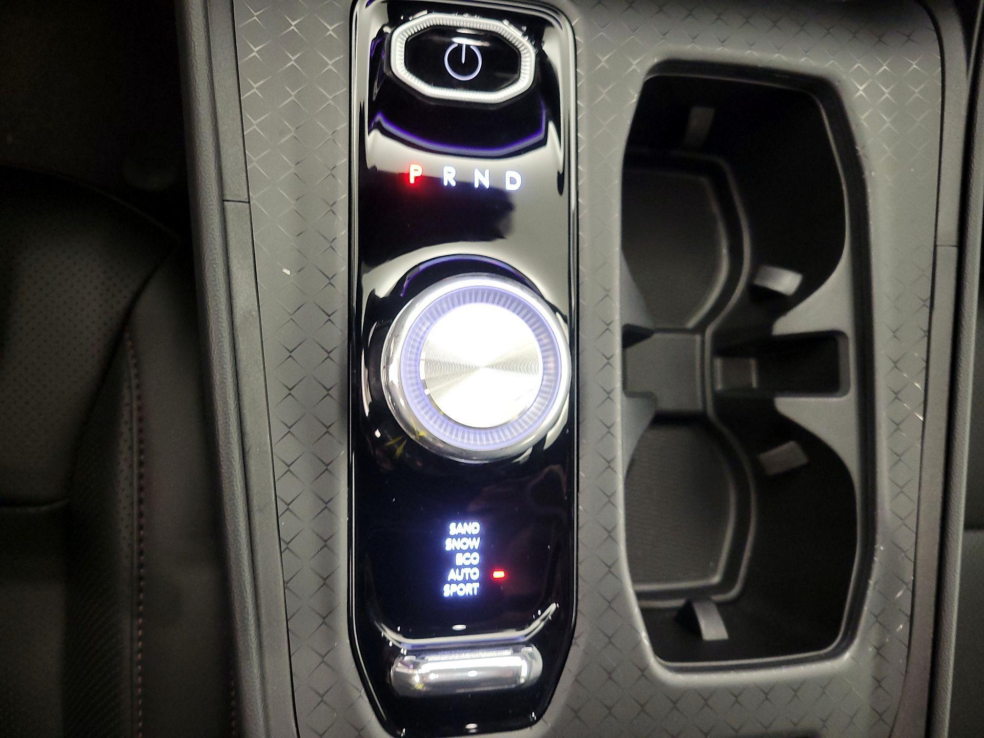 Thumbnail: 2025 Jeep Wagoneer S - 17