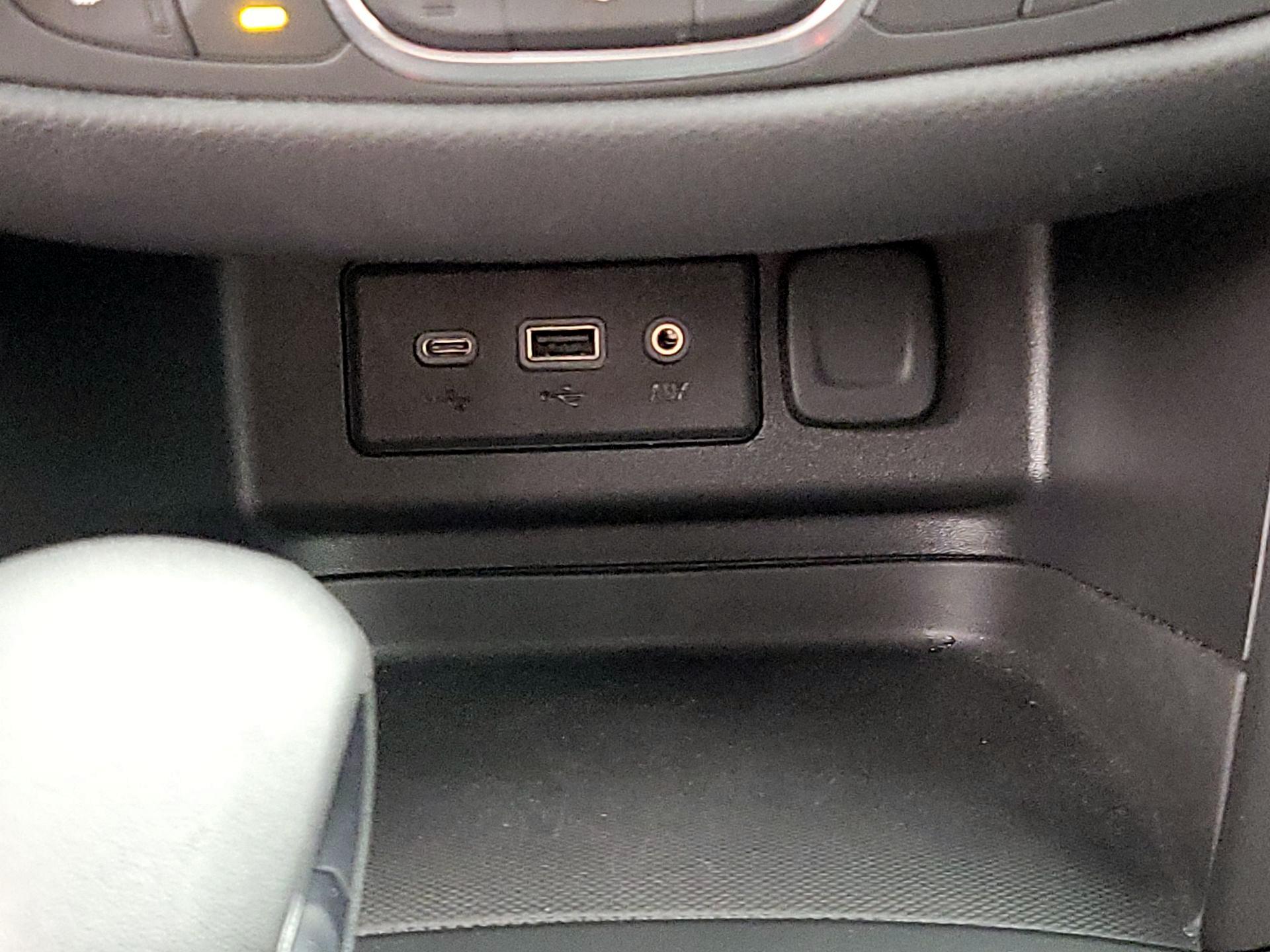 Thumbnail: 2024 Chevrolet Equinox - 18