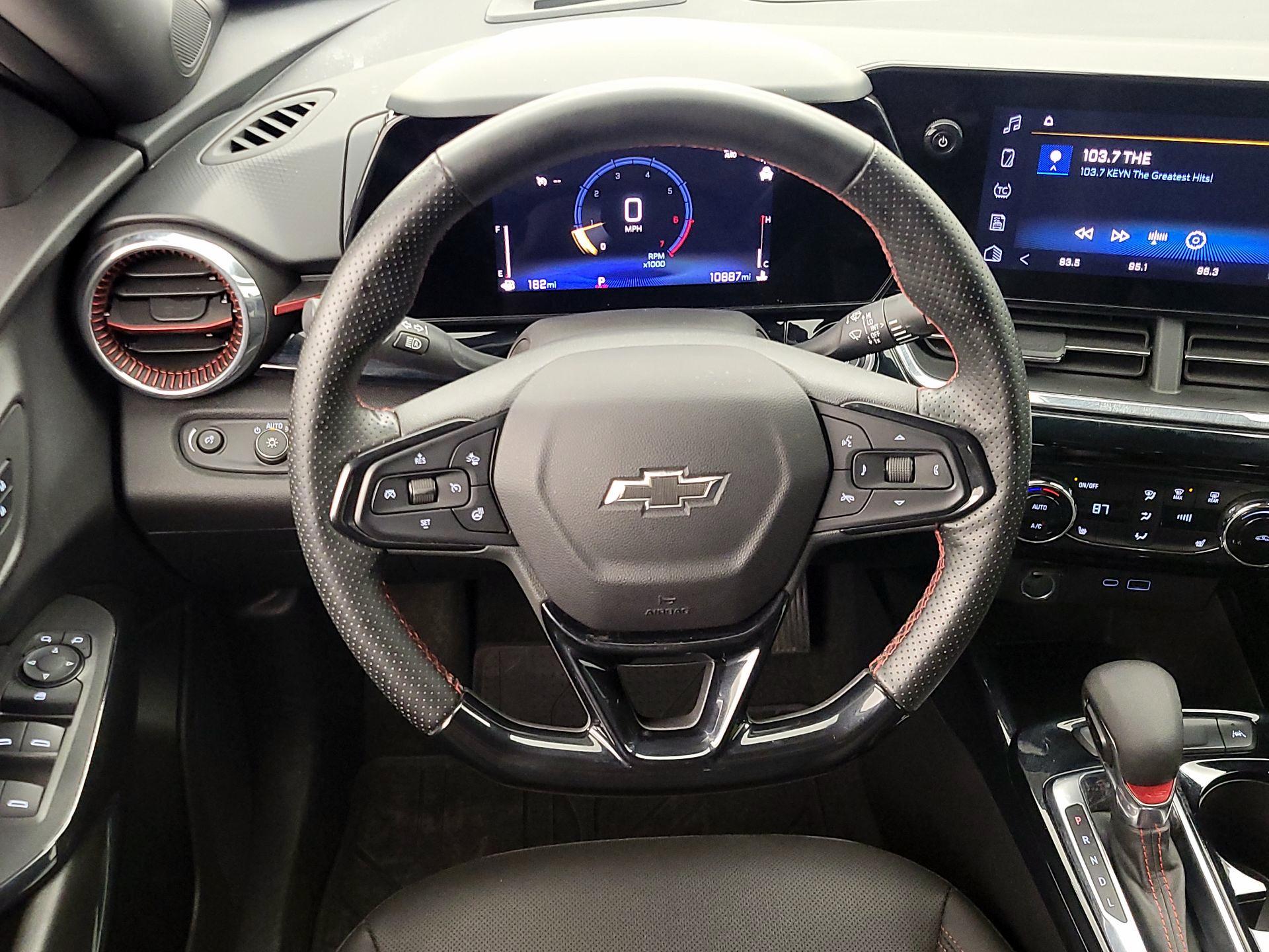 Thumbnail: 2025 Chevrolet Trax - 10