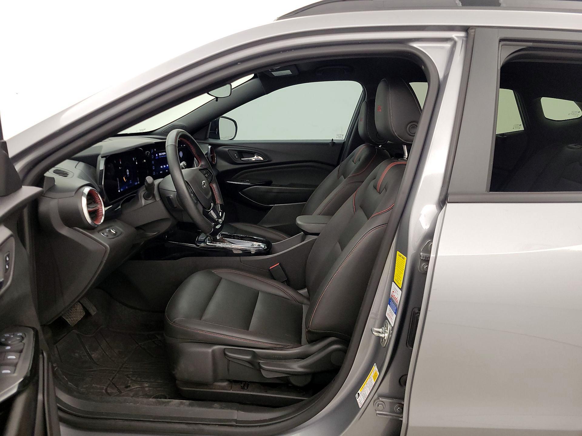 Thumbnail: 2025 Chevrolet Trax - 11