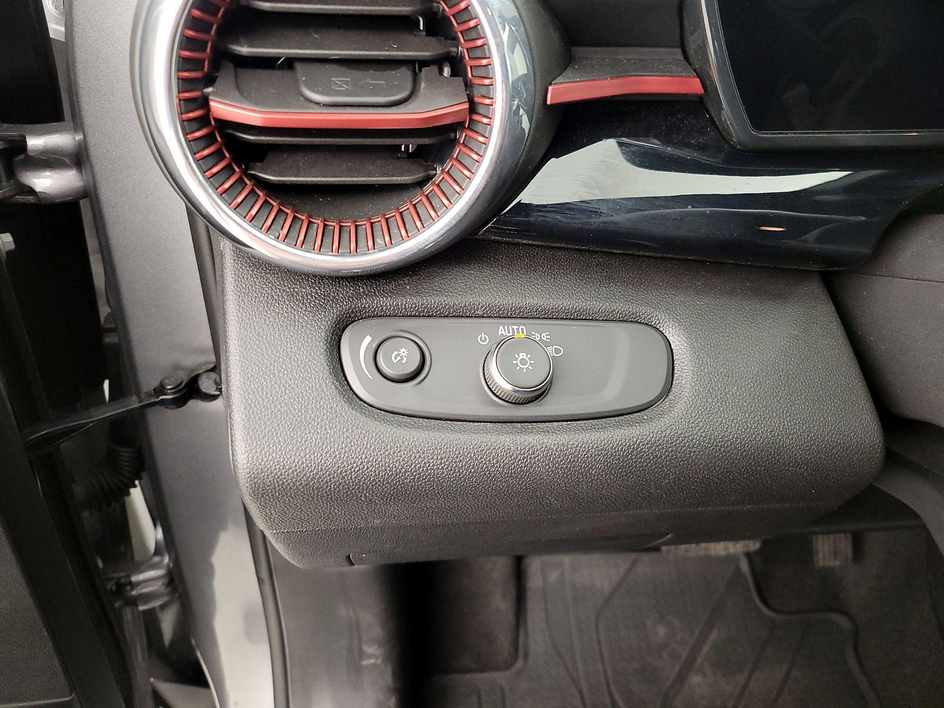 Thumbnail: 2025 Chevrolet Trax - 13