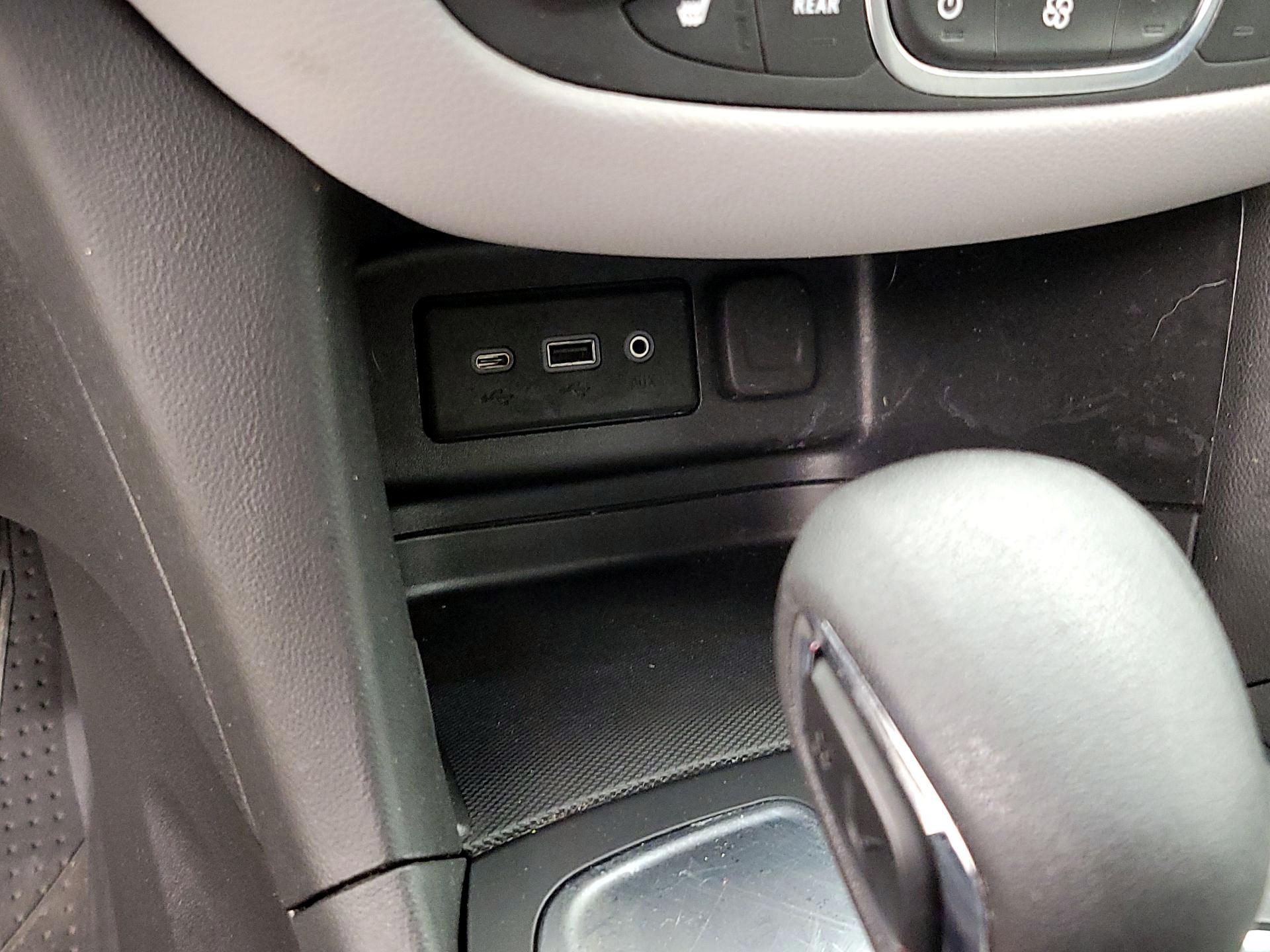 Thumbnail: 2023 Chevrolet Equinox - 18