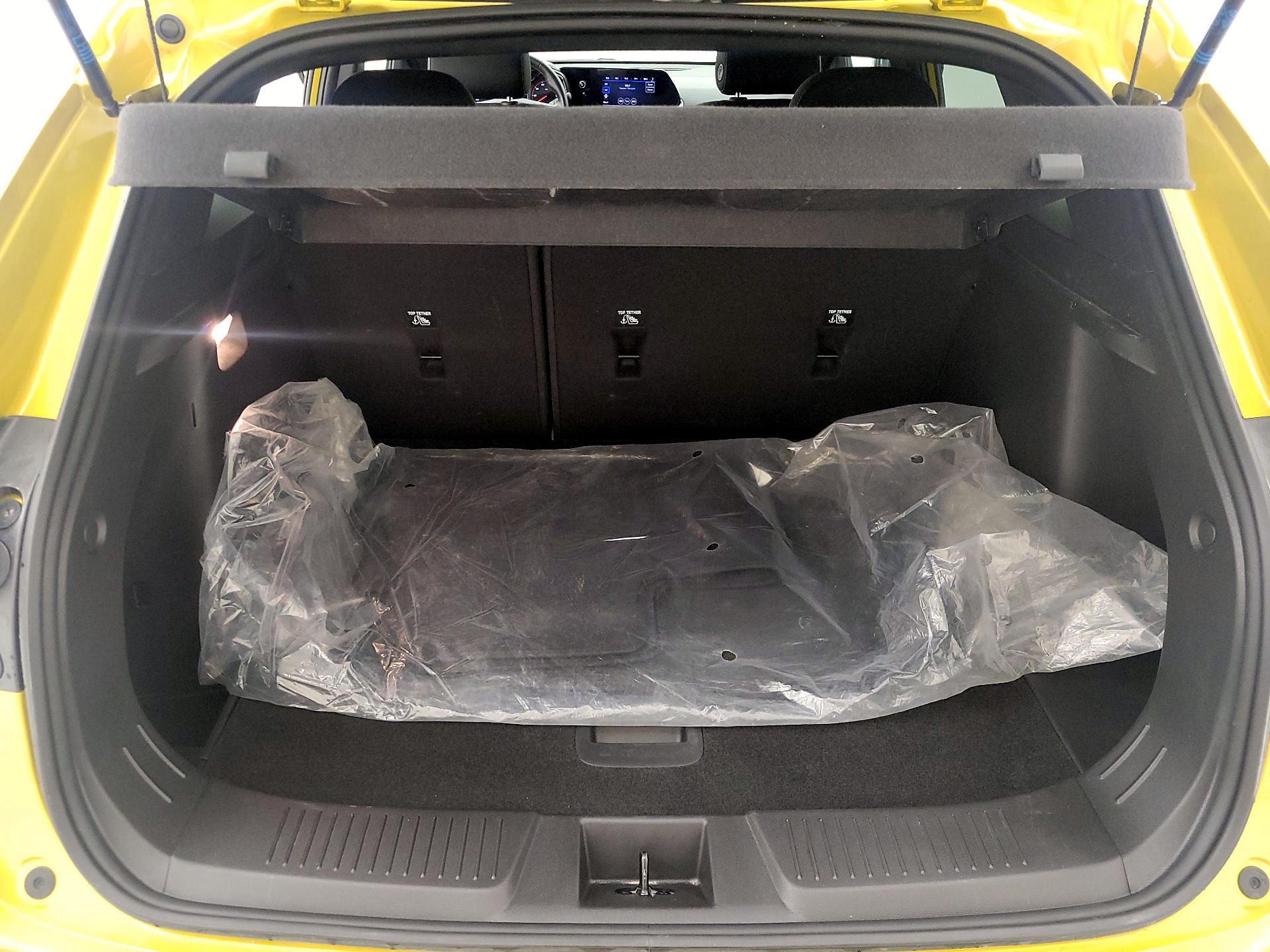 Thumbnail: 2024 Chevrolet Trax - 20