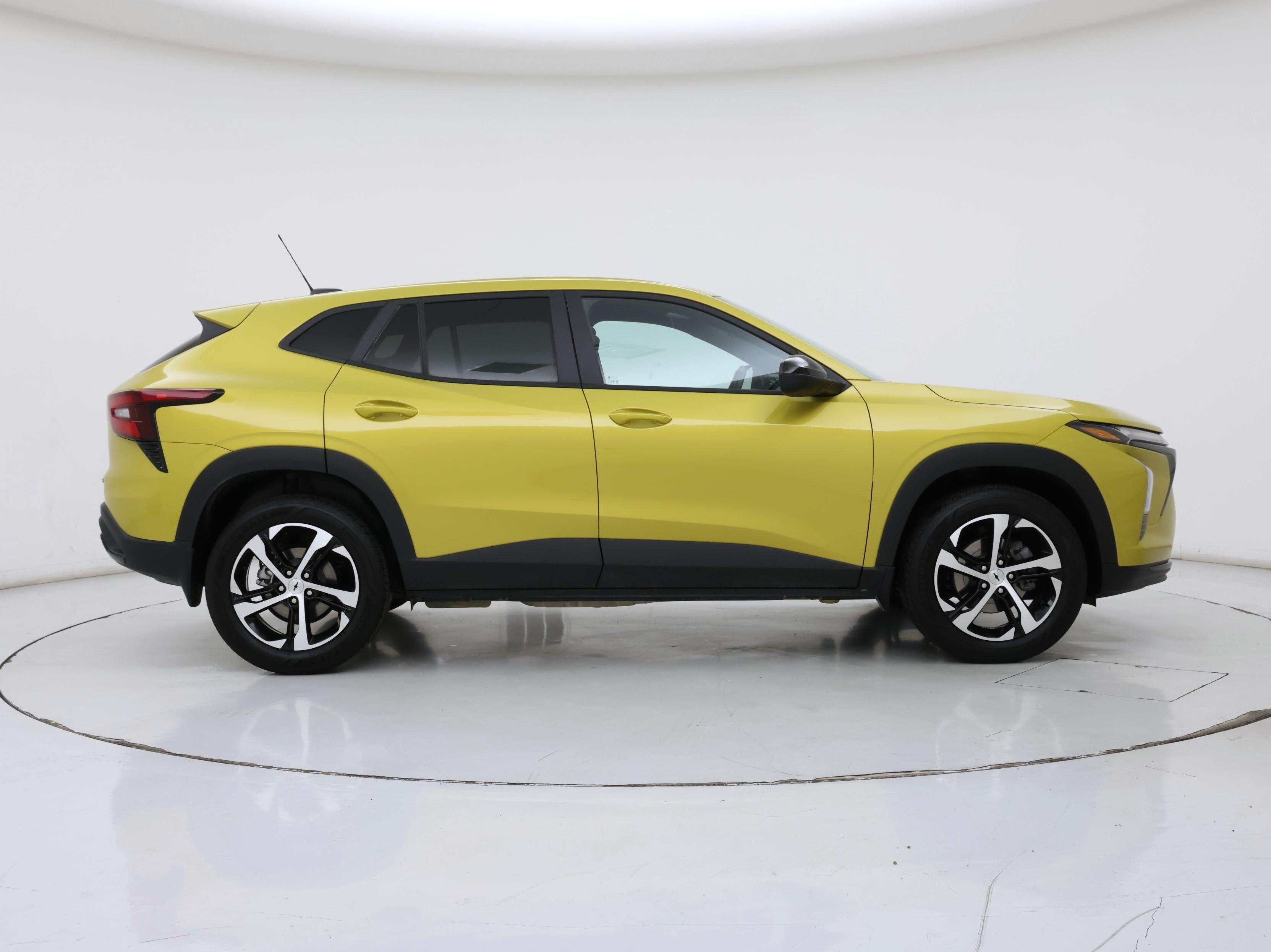 Thumbnail: 2024 Chevrolet Trax - 7