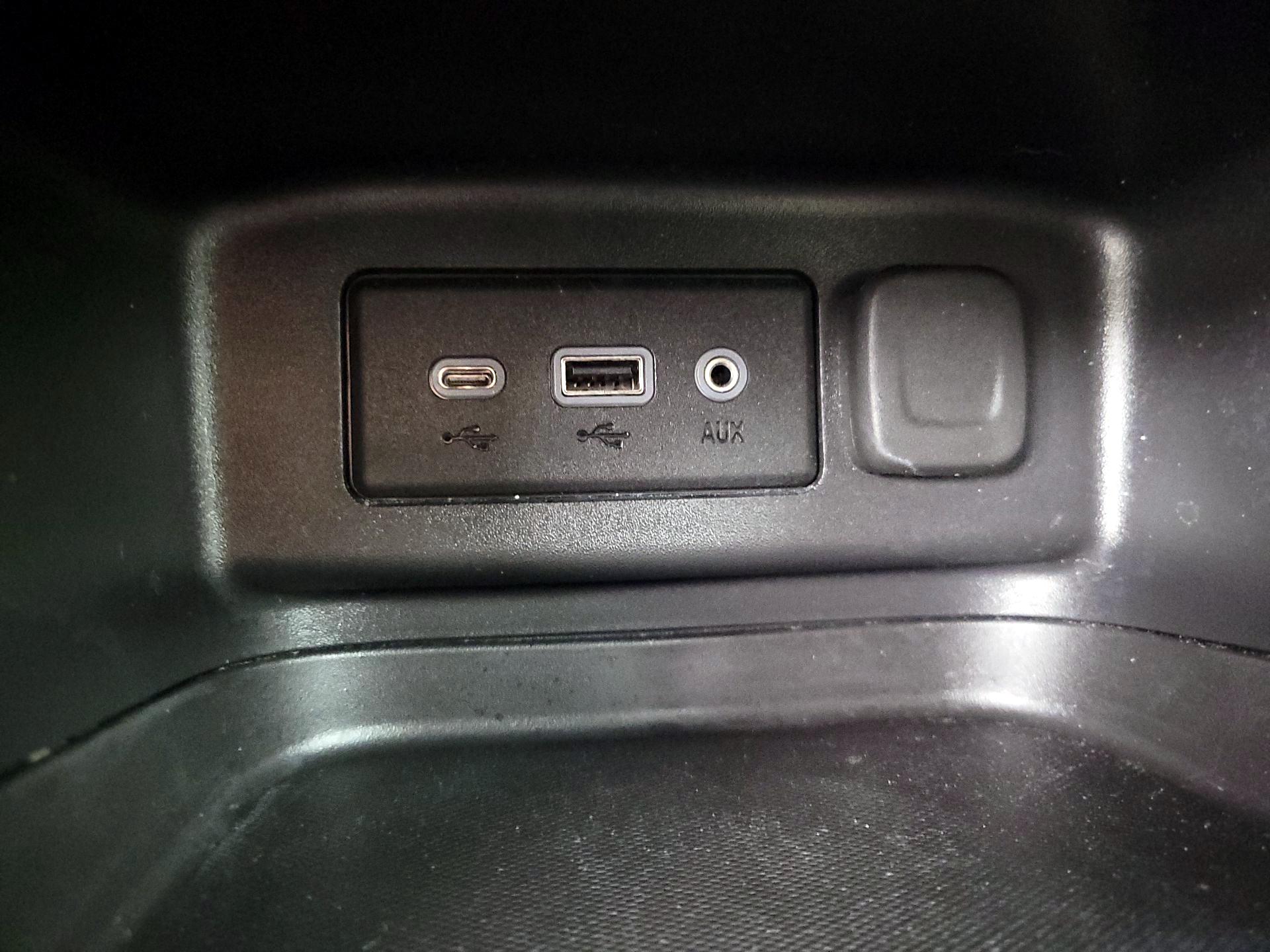 Thumbnail: 2023 Chevrolet Equinox - 18