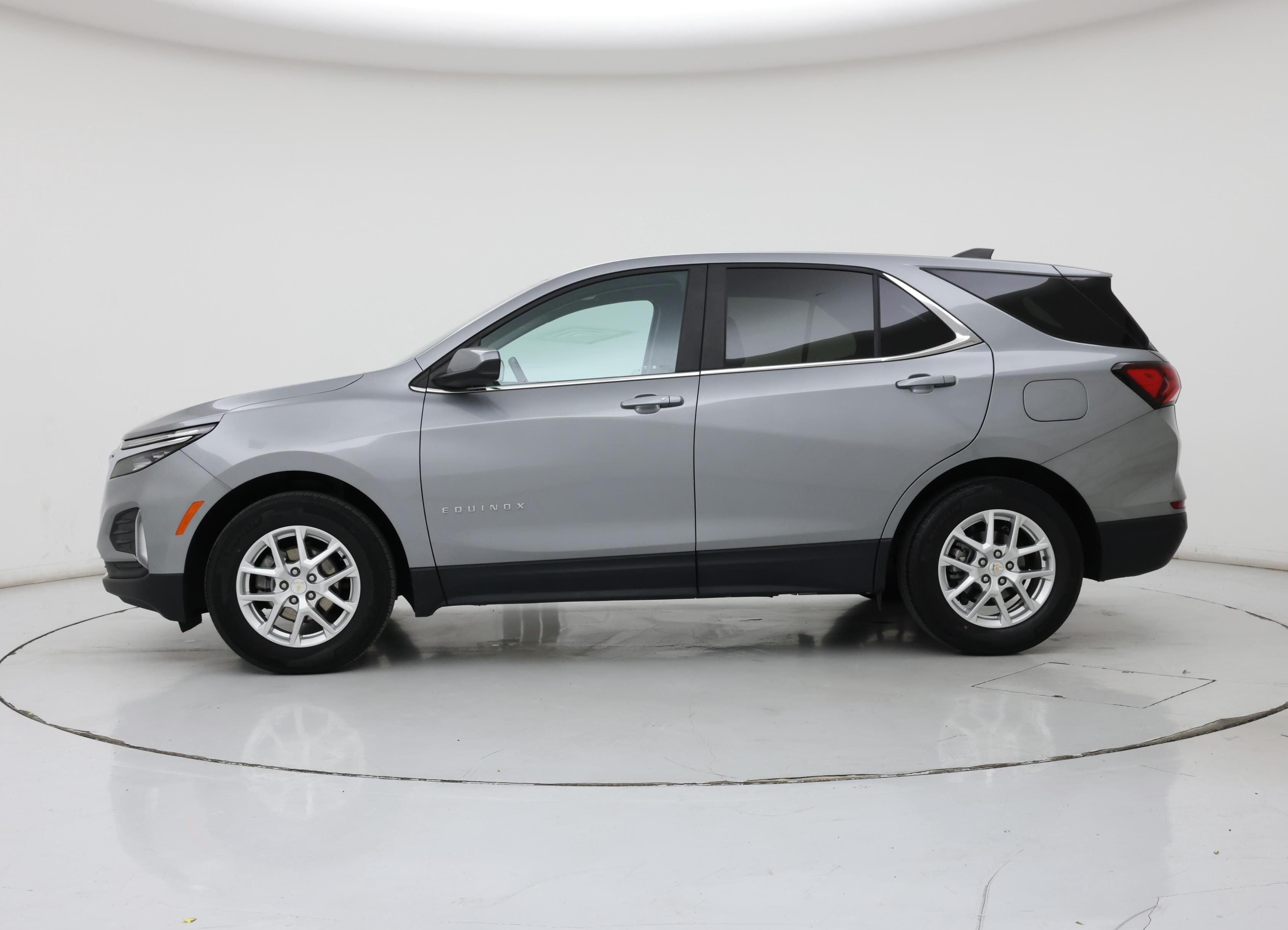 Thumbnail: 2023 Chevrolet Equinox - 3