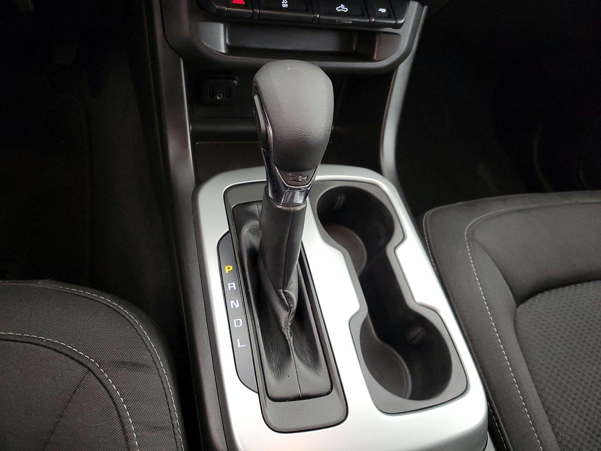 Thumbnail: 2022 Chevrolet Colorado - 17