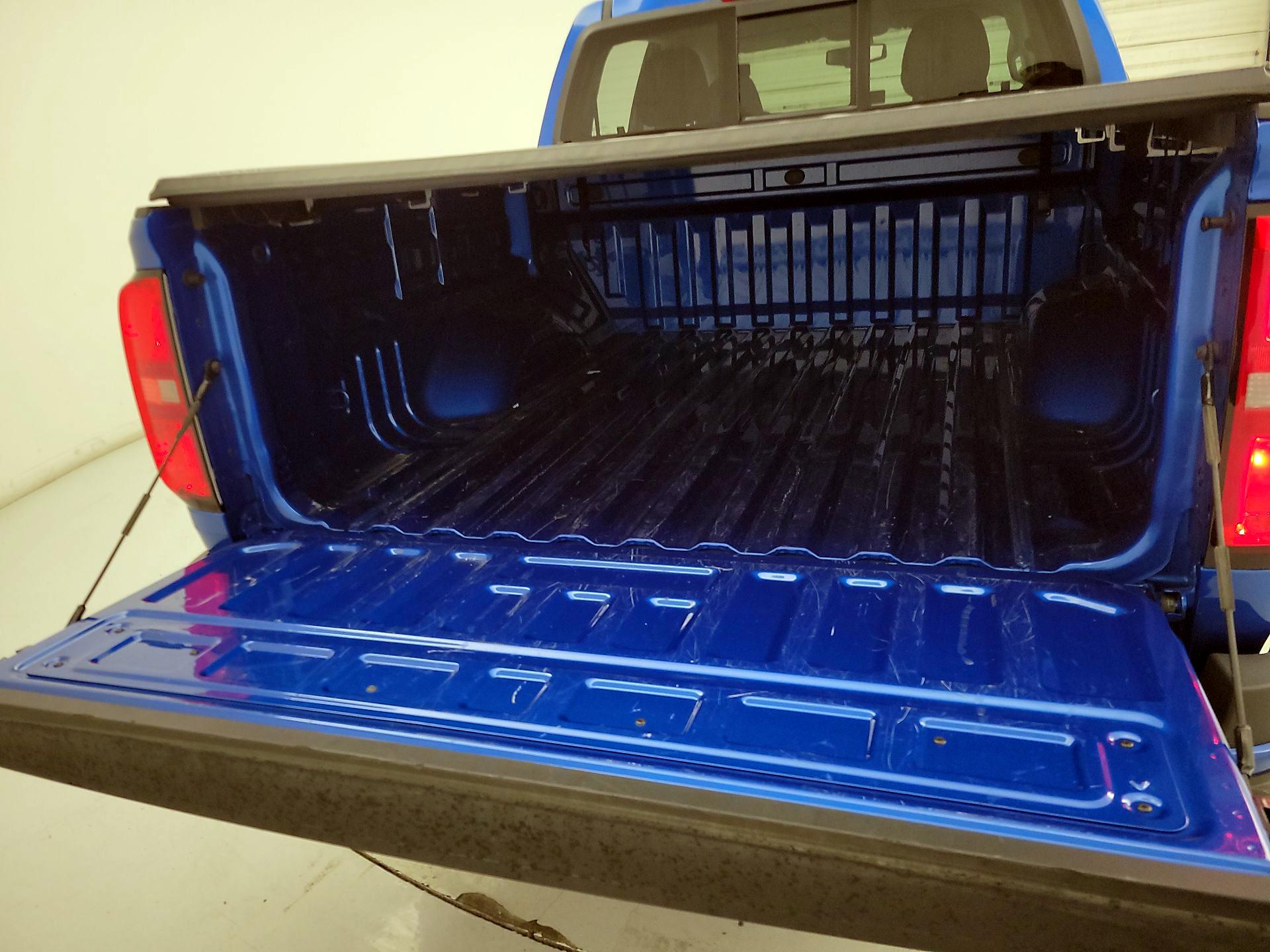 Thumbnail: 2022 Chevrolet Colorado - 20