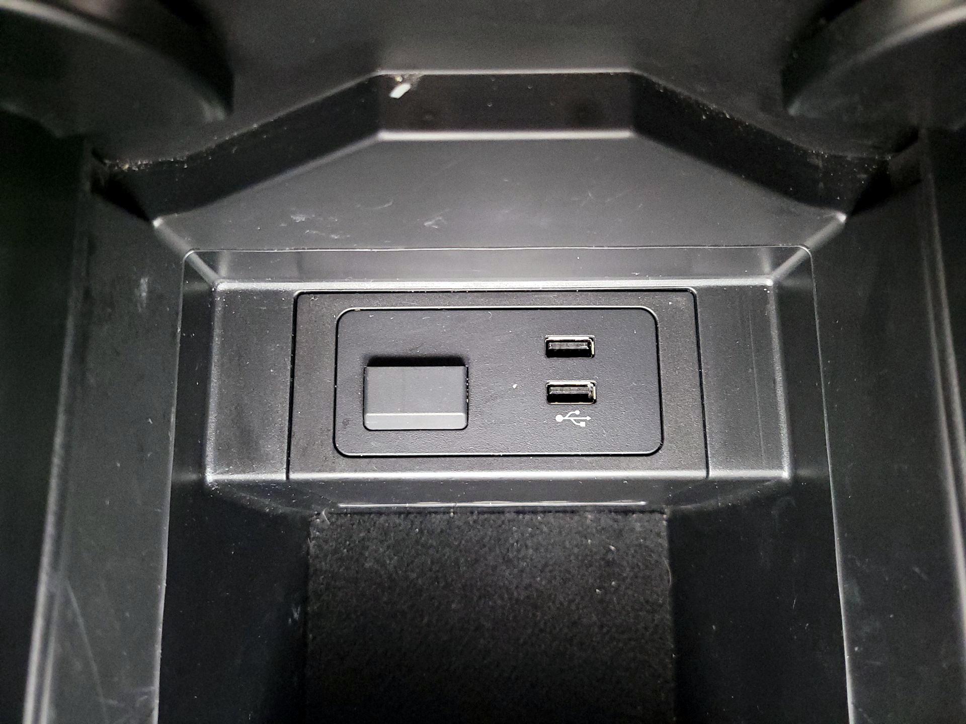 Thumbnail: 2023 Mazda CX-9 - 17