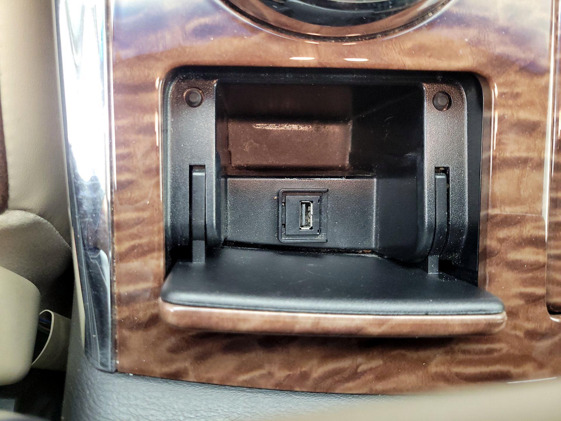 Thumbnail: 2017 Nissan Armada - 19