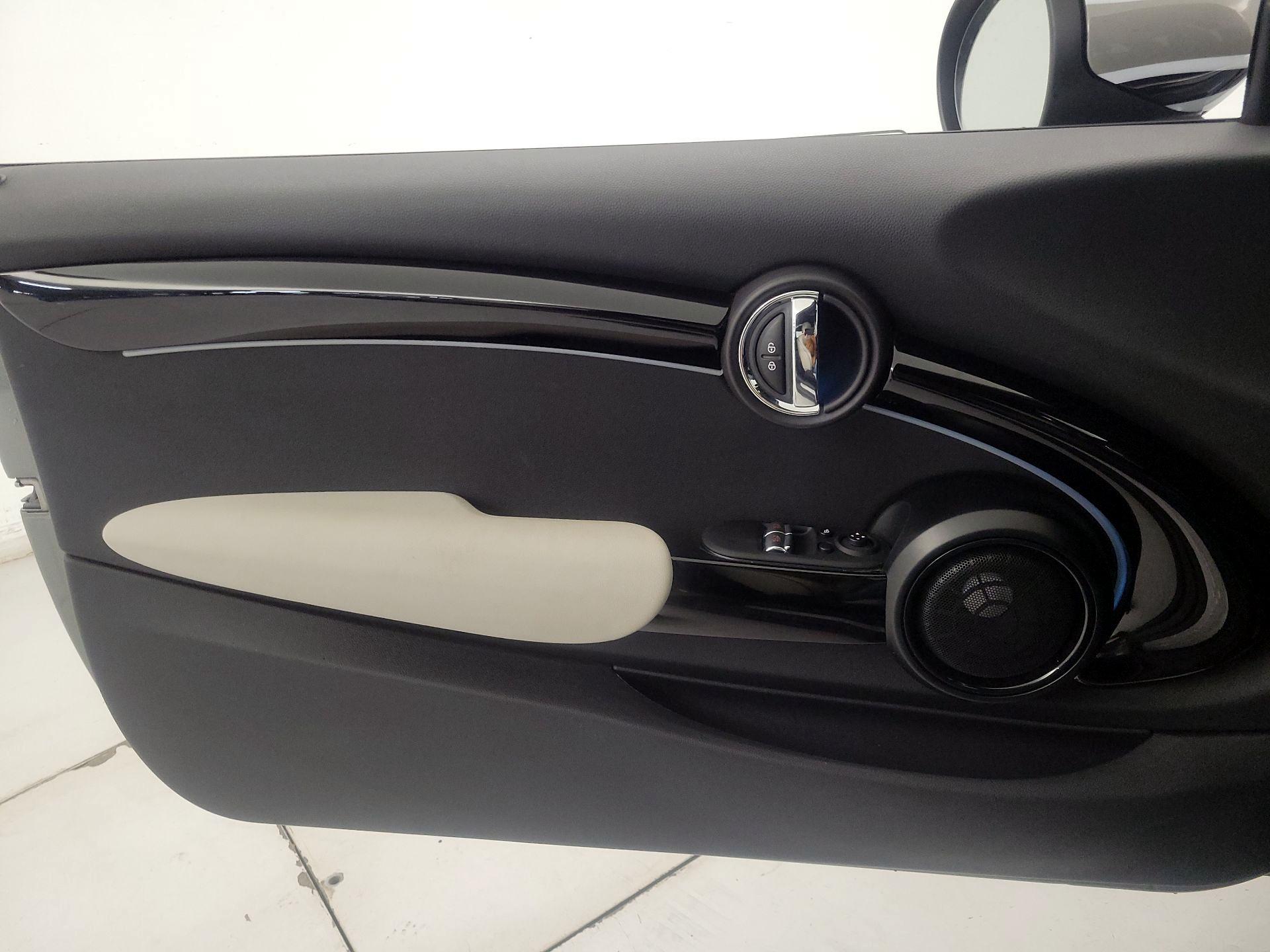 Thumbnail: 2022 MINI Cooper Hardtop - 12