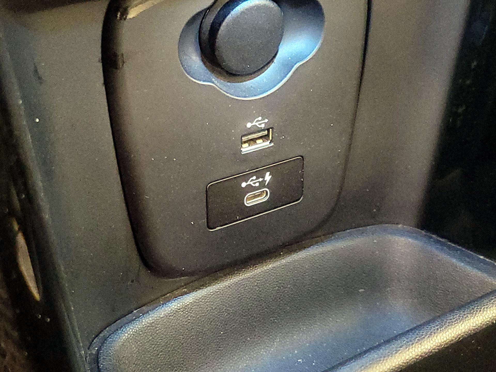 Thumbnail: 2022 MINI Cooper Hardtop - 18