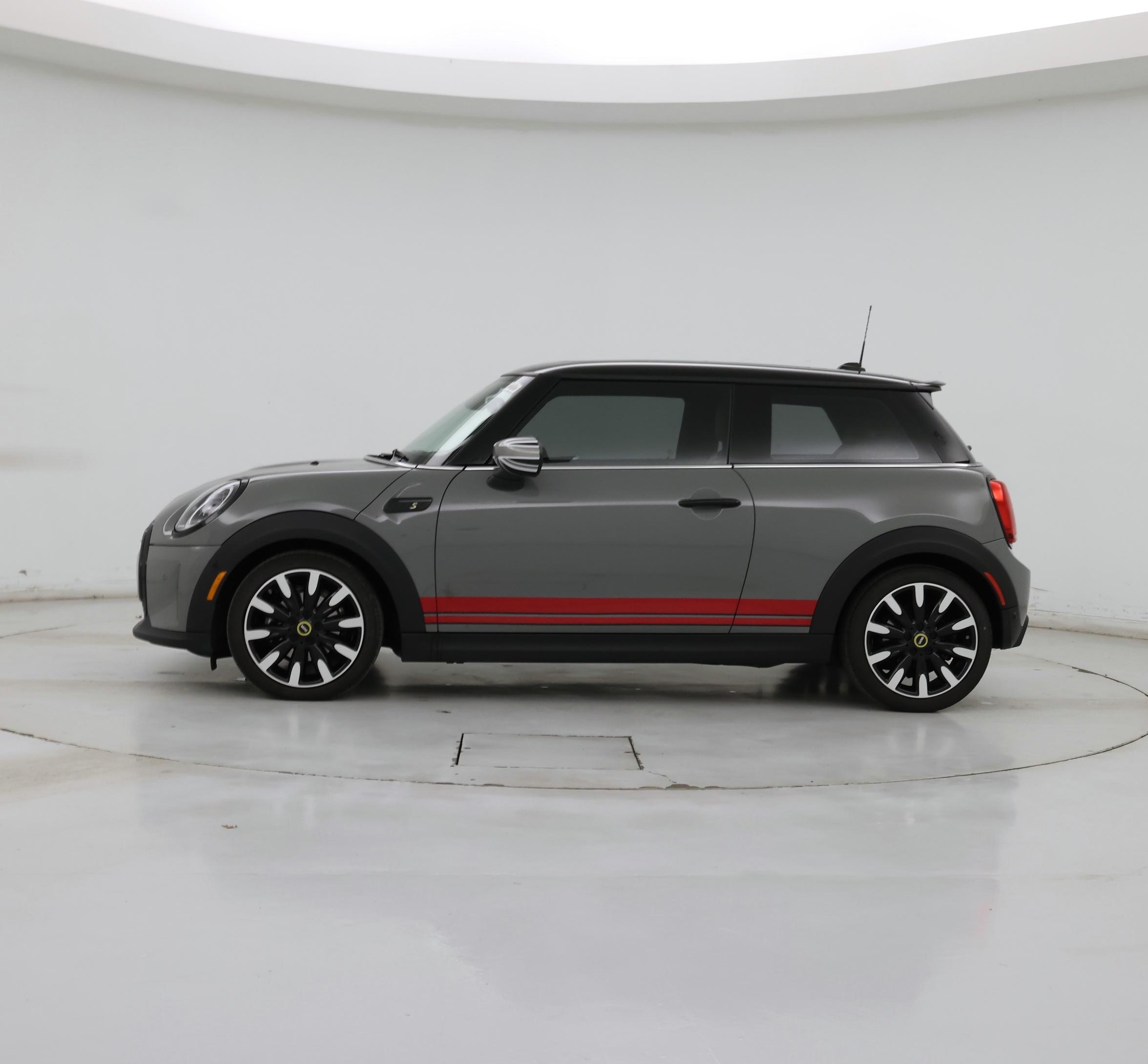 Thumbnail: 2022 MINI Cooper Hardtop - 3