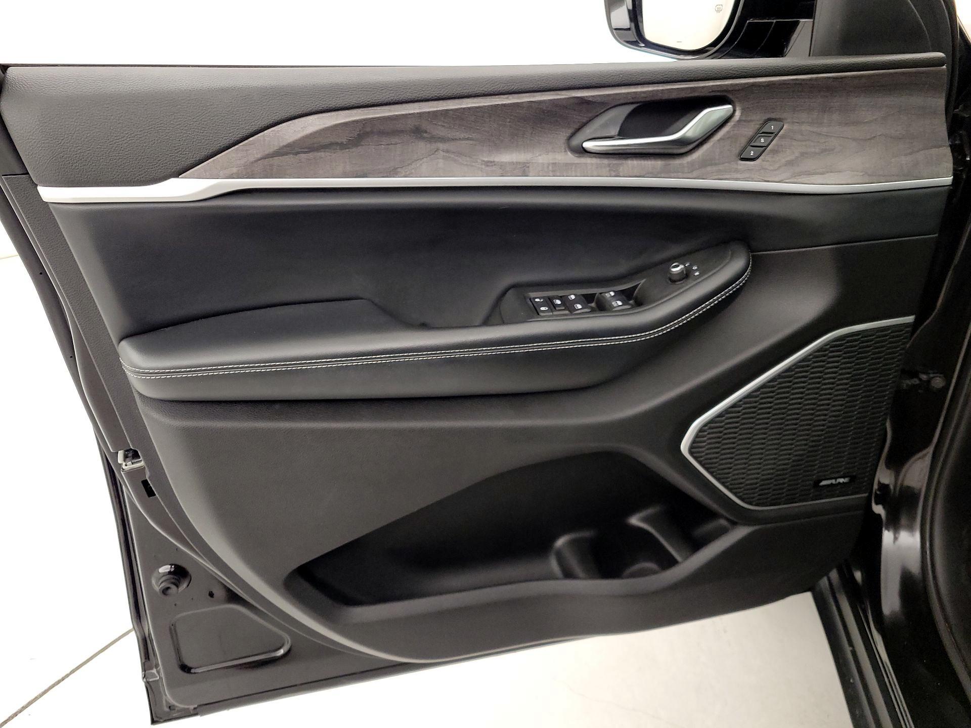 Thumbnail: 2021 Jeep Grand Cherokee L - 12