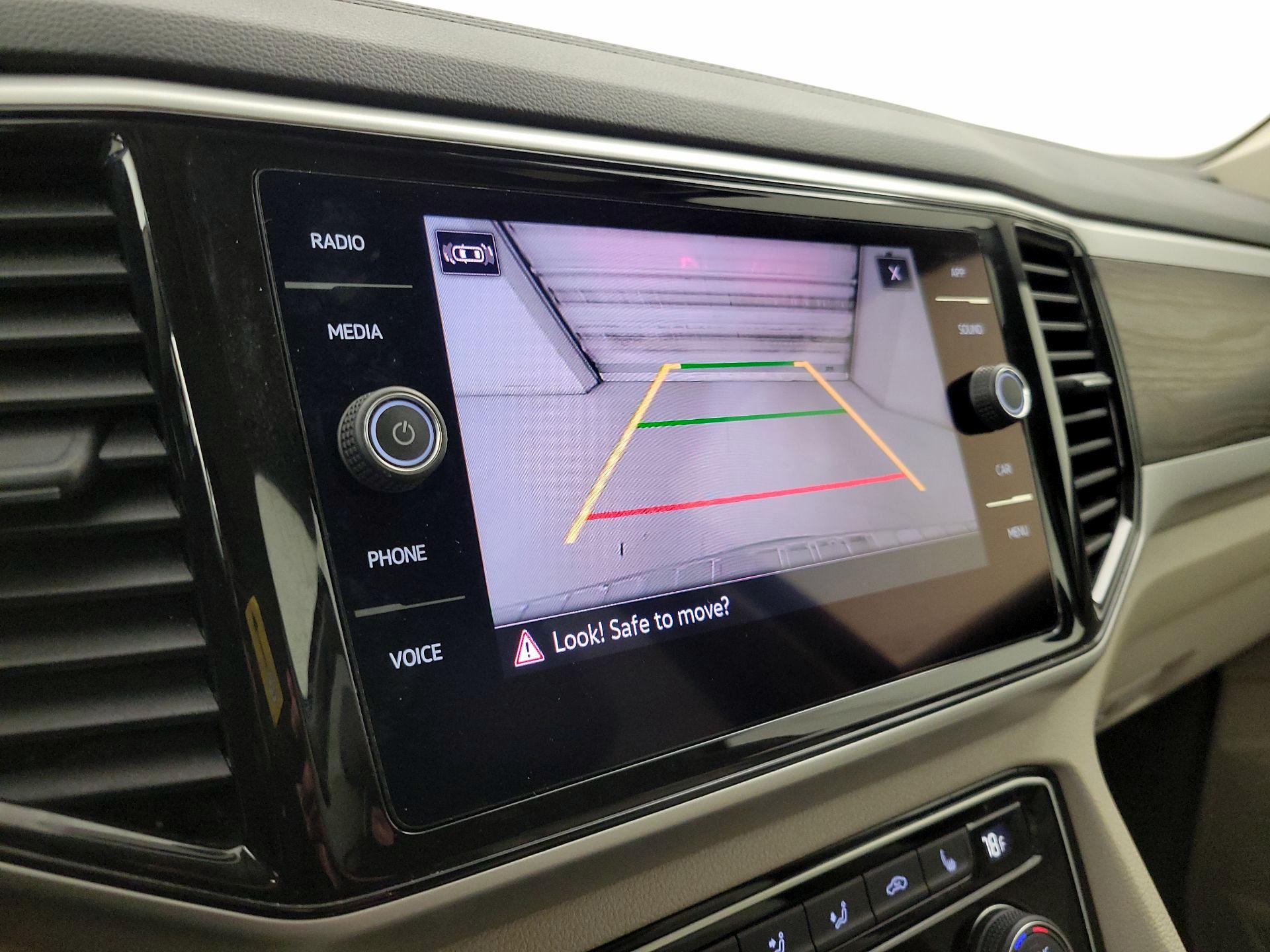 Thumbnail: 2022 Volkswagen Atlas - 14