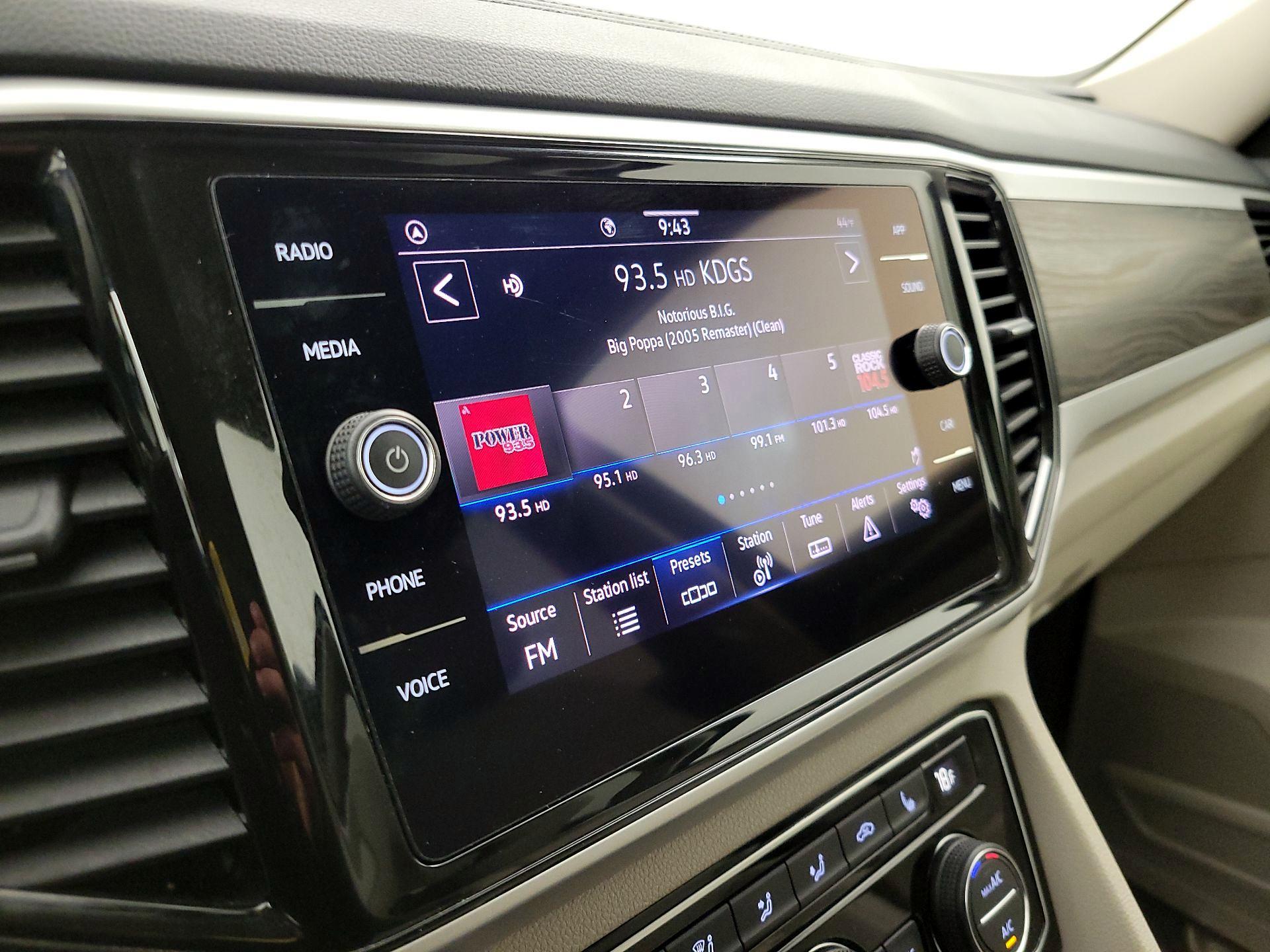 Thumbnail: 2022 Volkswagen Atlas - 15