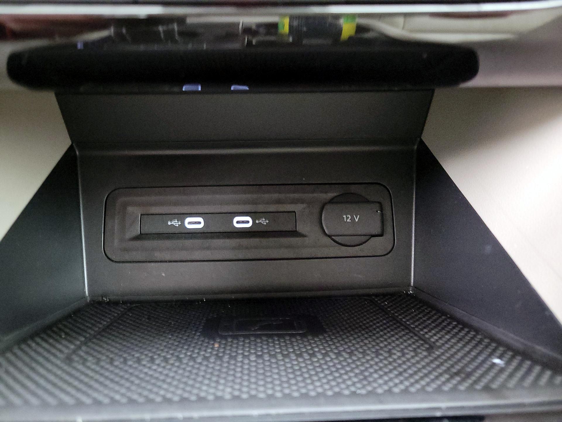 Thumbnail: 2022 Volkswagen Atlas - 18