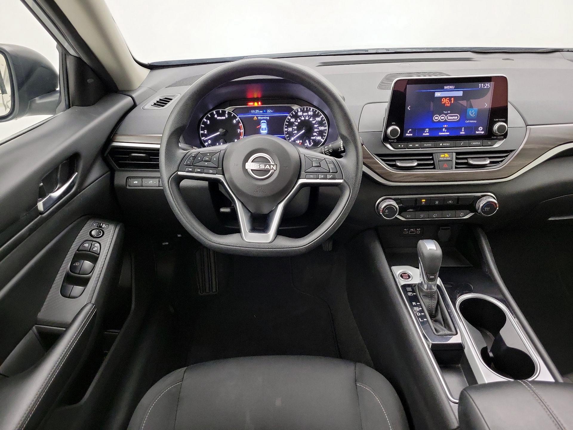 Thumbnail: 2024 Nissan Altima - 10