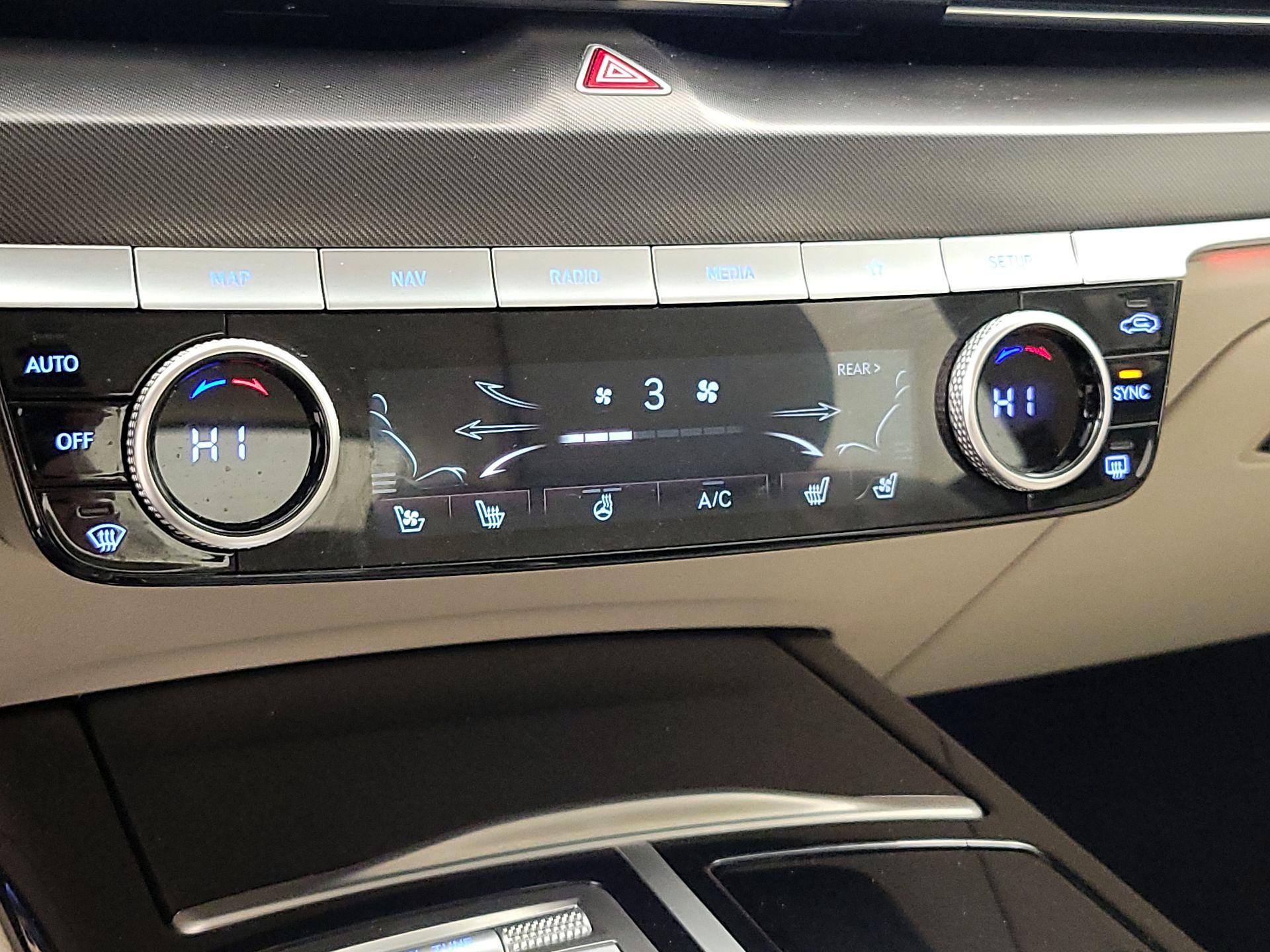 Thumbnail: 2023 Genesis G80 - 17