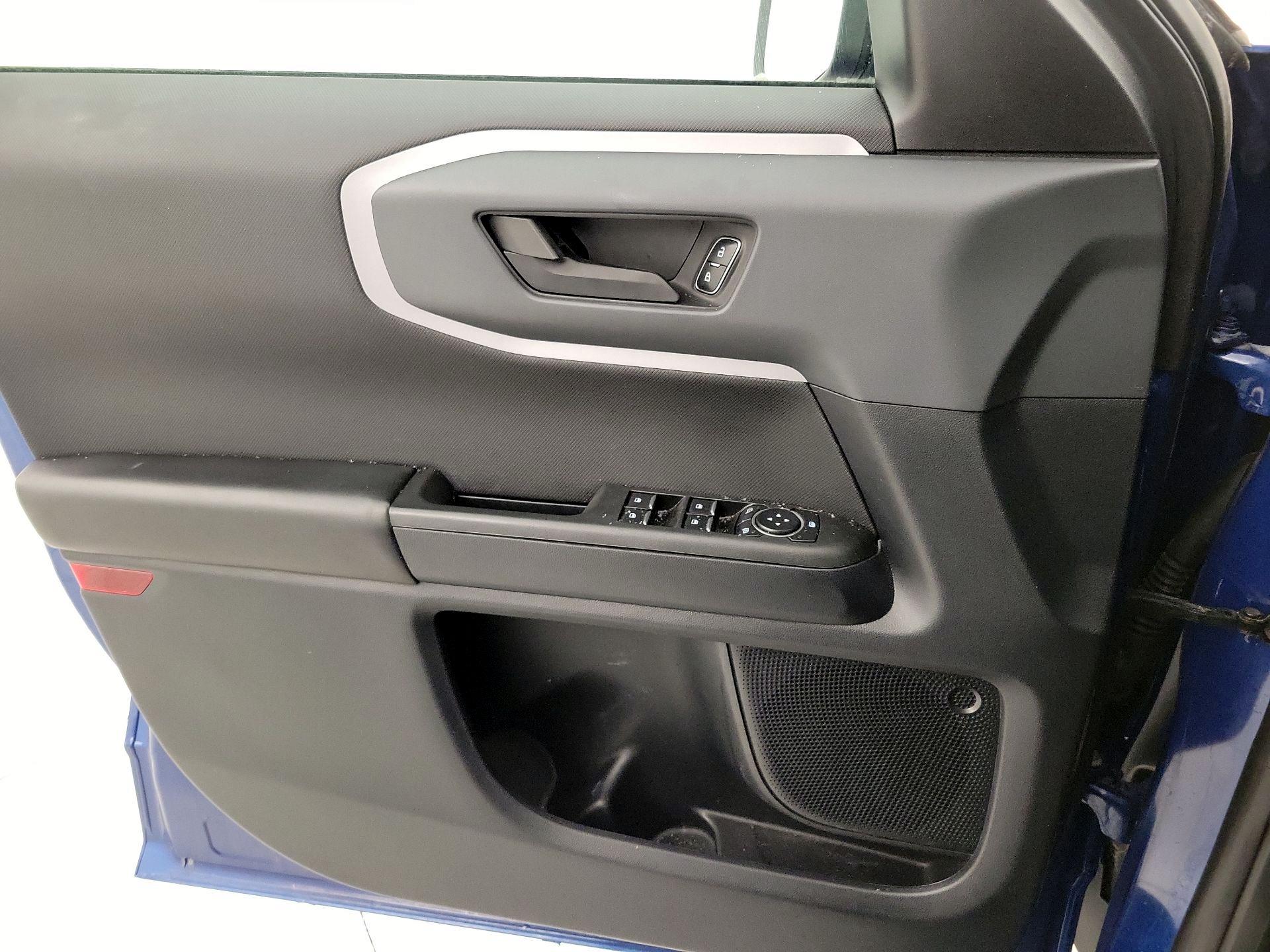 Thumbnail: 2023 Ford Bronco Sport - 12