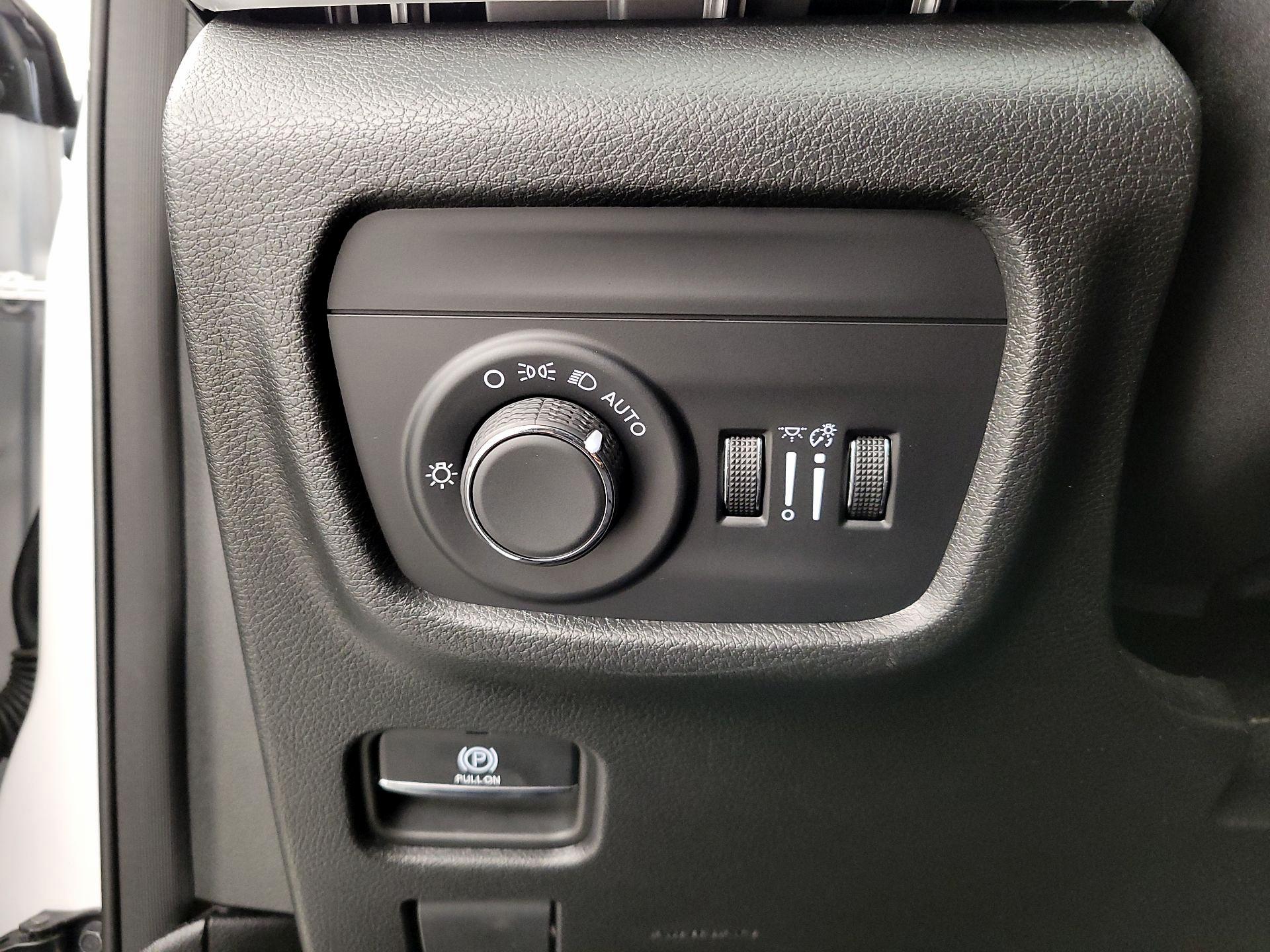 Thumbnail: 2024 Jeep Grand Cherokee - 13