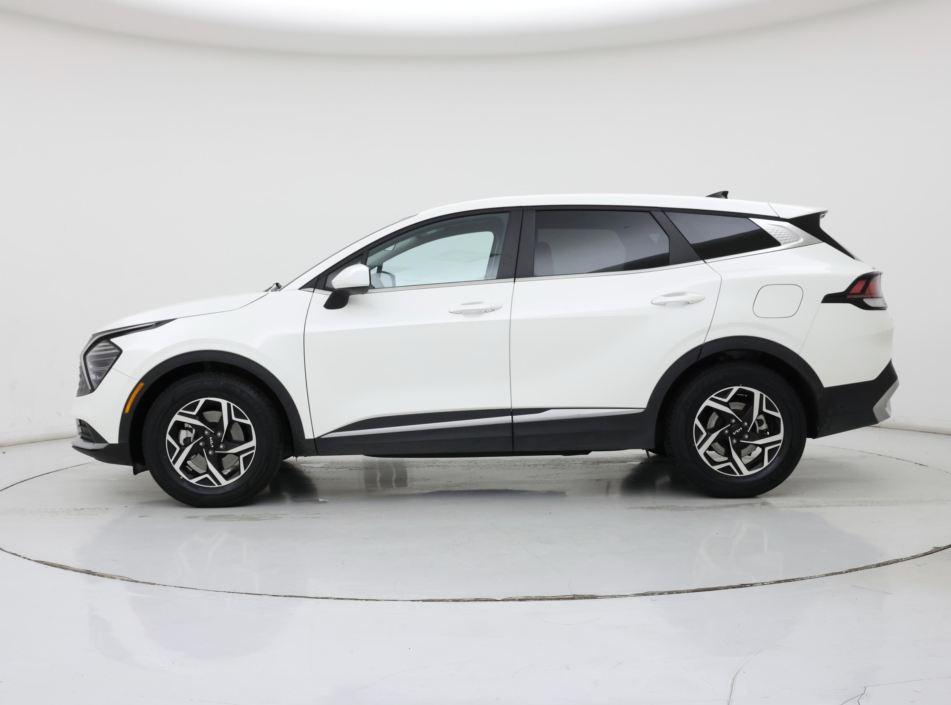 Thumbnail: 2024 Kia Sportage - 3