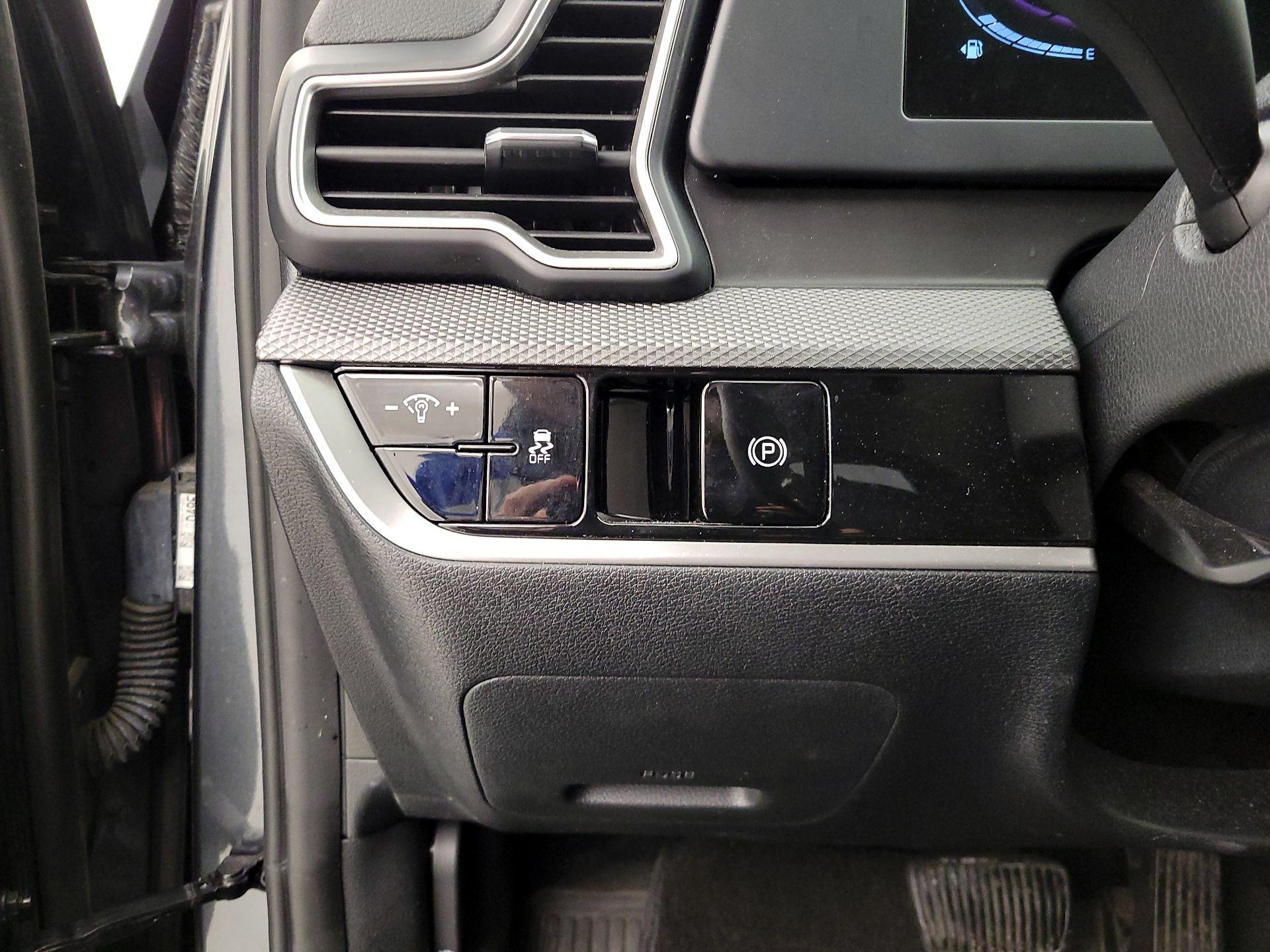 Thumbnail: 2024 Kia Sportage - 13