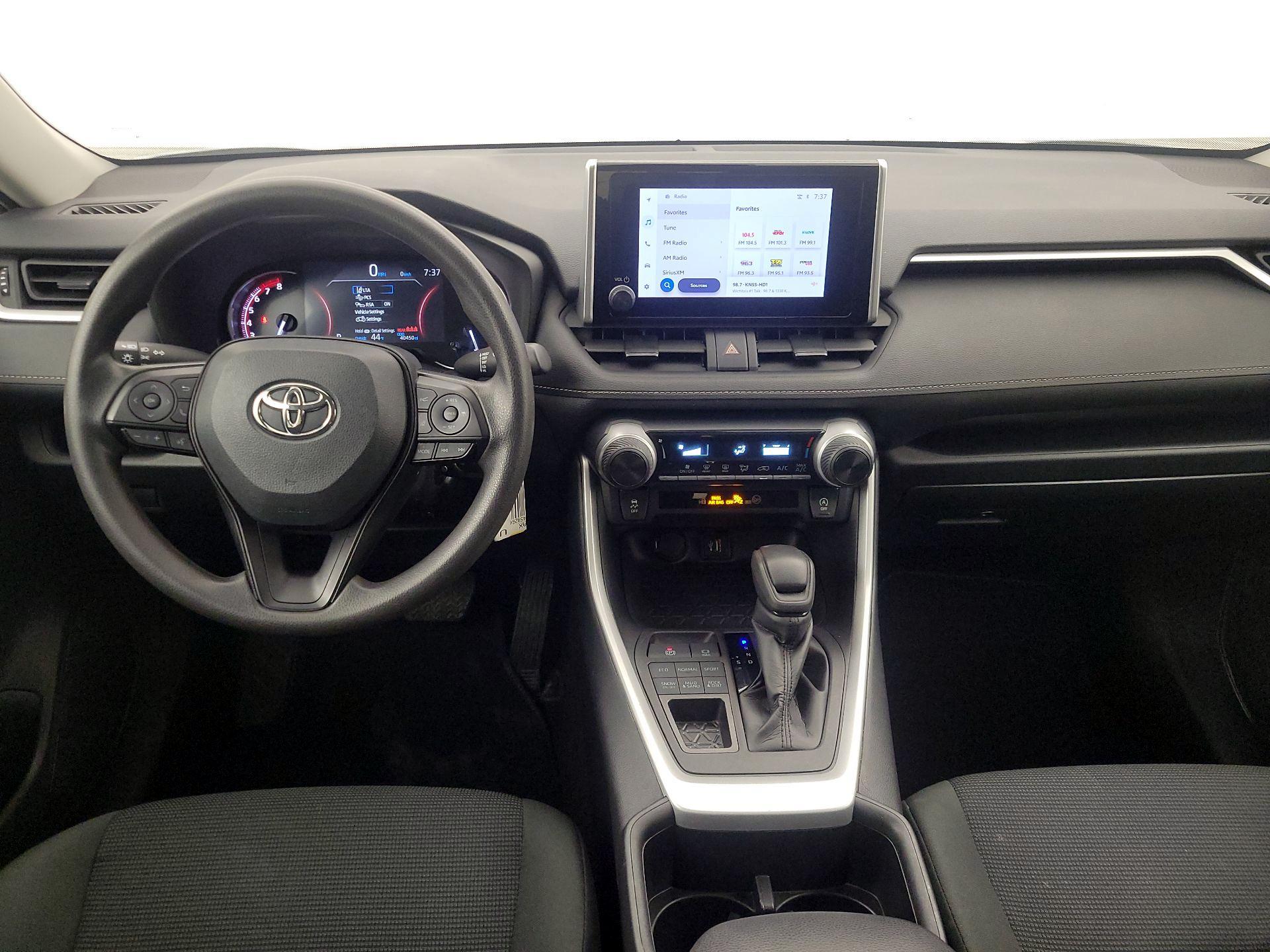 Thumbnail: 2024 Toyota RAV4 - 9