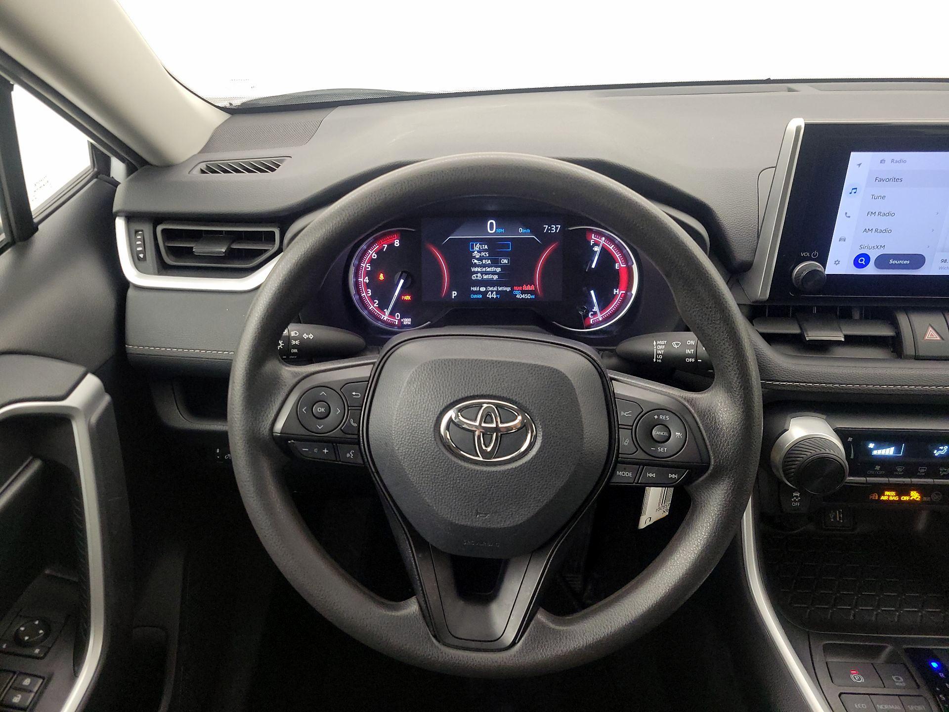 Thumbnail: 2024 Toyota RAV4 - 10