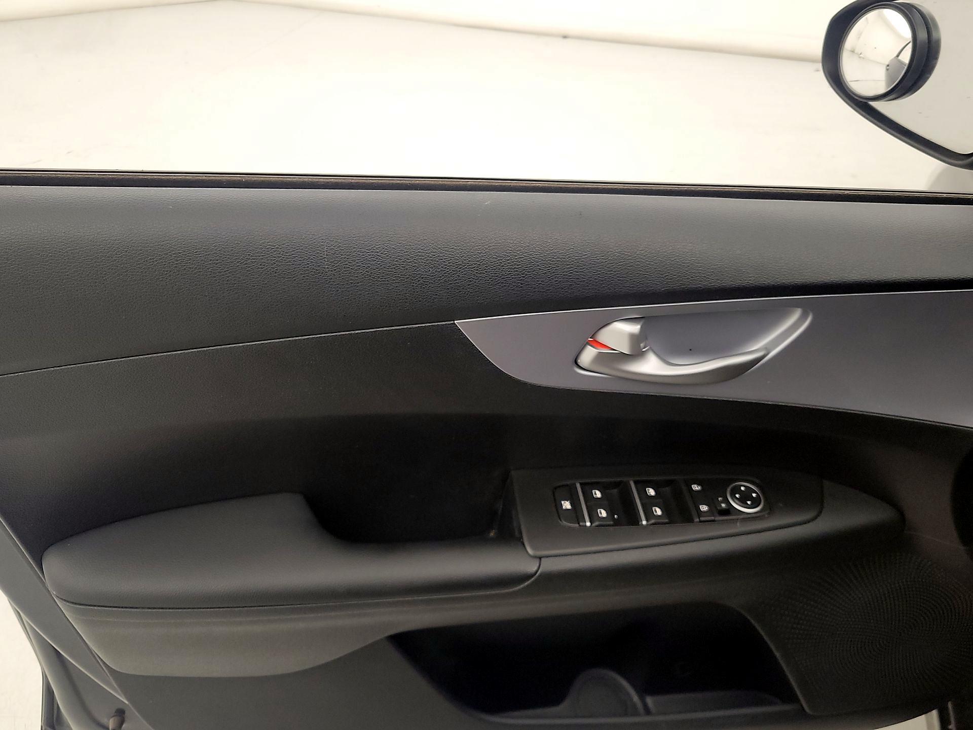 Thumbnail: 2024 Kia Forte - 12