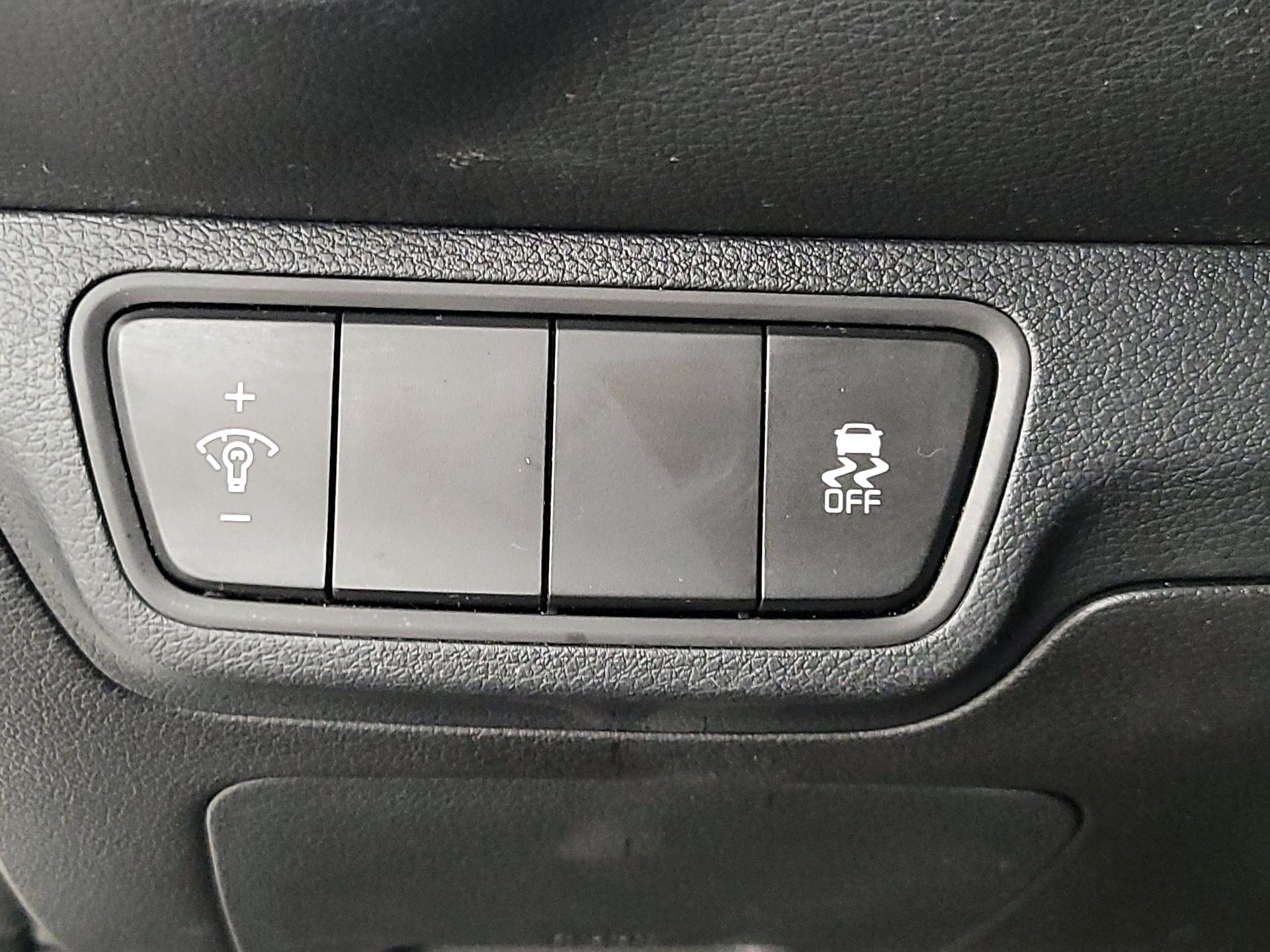 Thumbnail: 2024 Kia Forte - 13