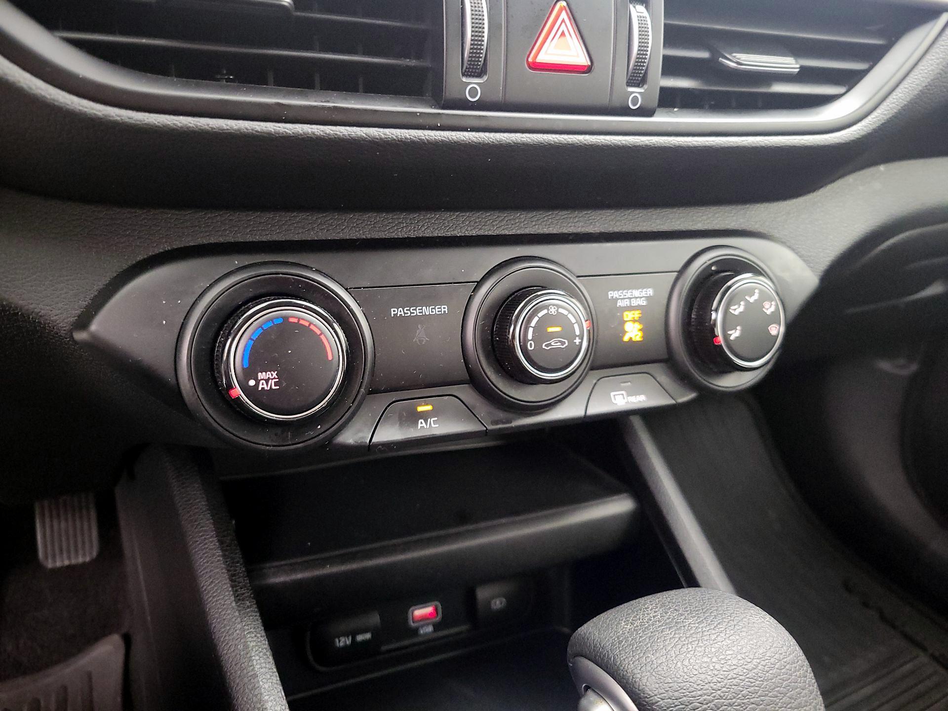 Thumbnail: 2024 Kia Forte - 16