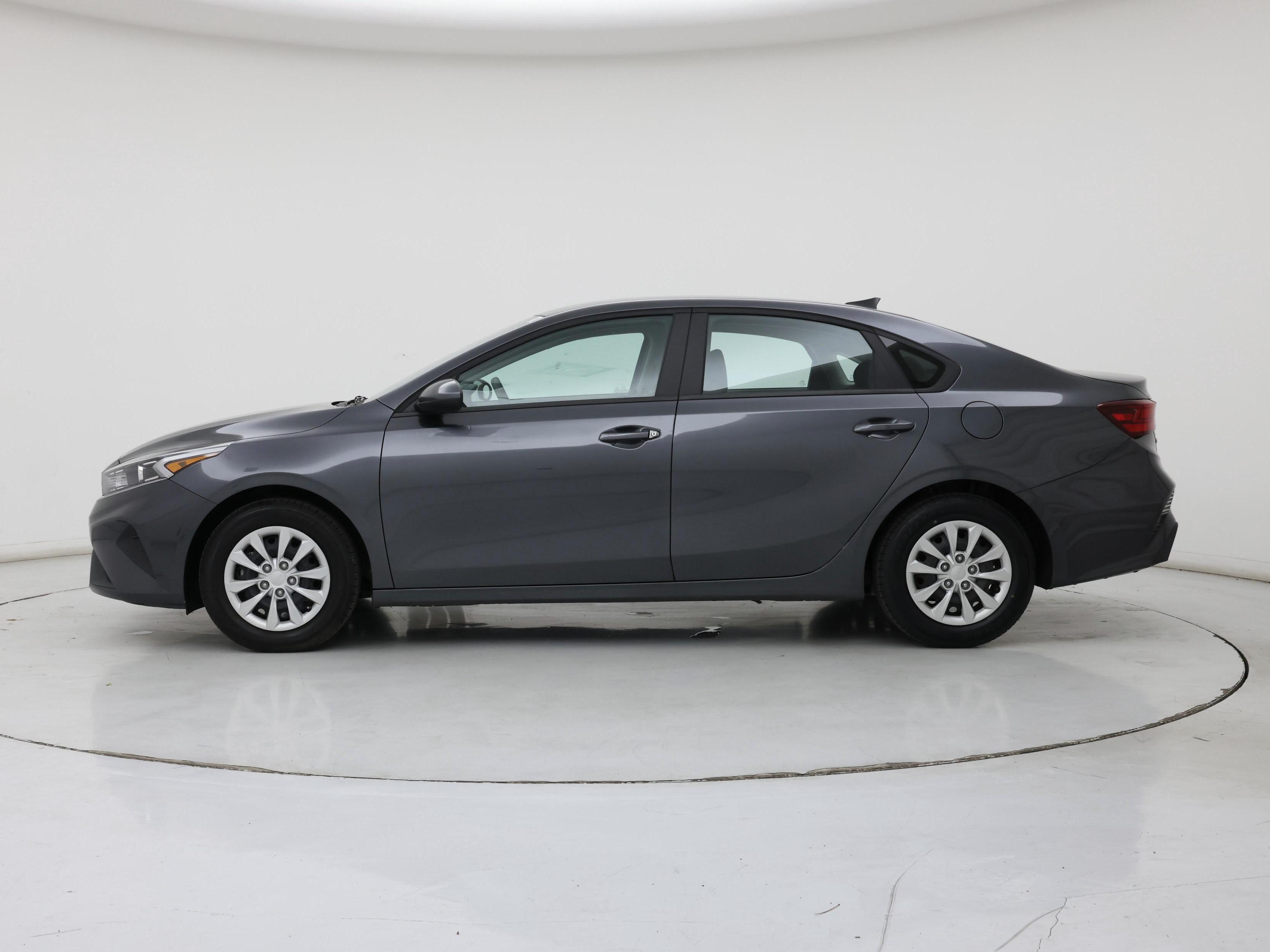 Thumbnail: 2024 Kia Forte - 3