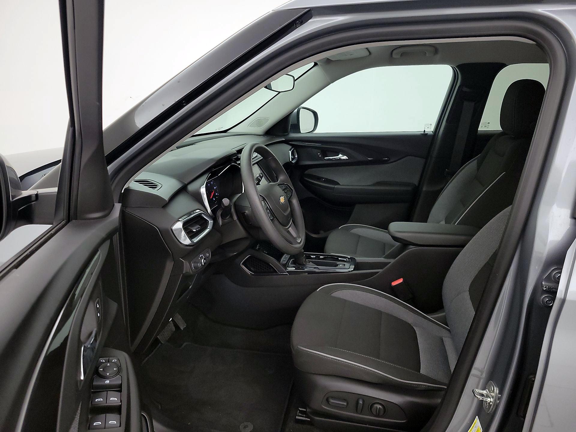 Thumbnail: 2023 Chevrolet TrailBlazer - 11